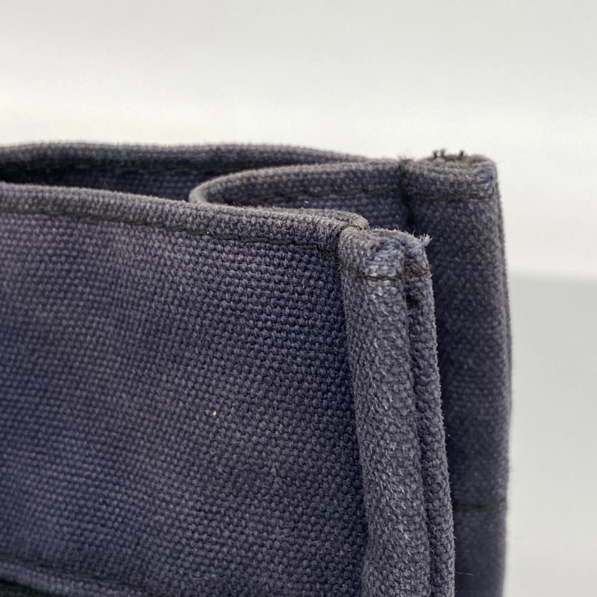 Fourre Tout Tote Leather PM - Image 7