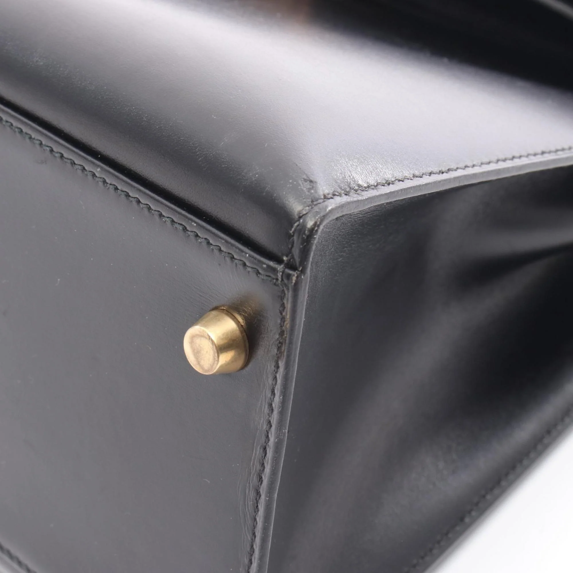 Kelly Handbag Black Box Calf with Gold Hardware 32 - Image 9
