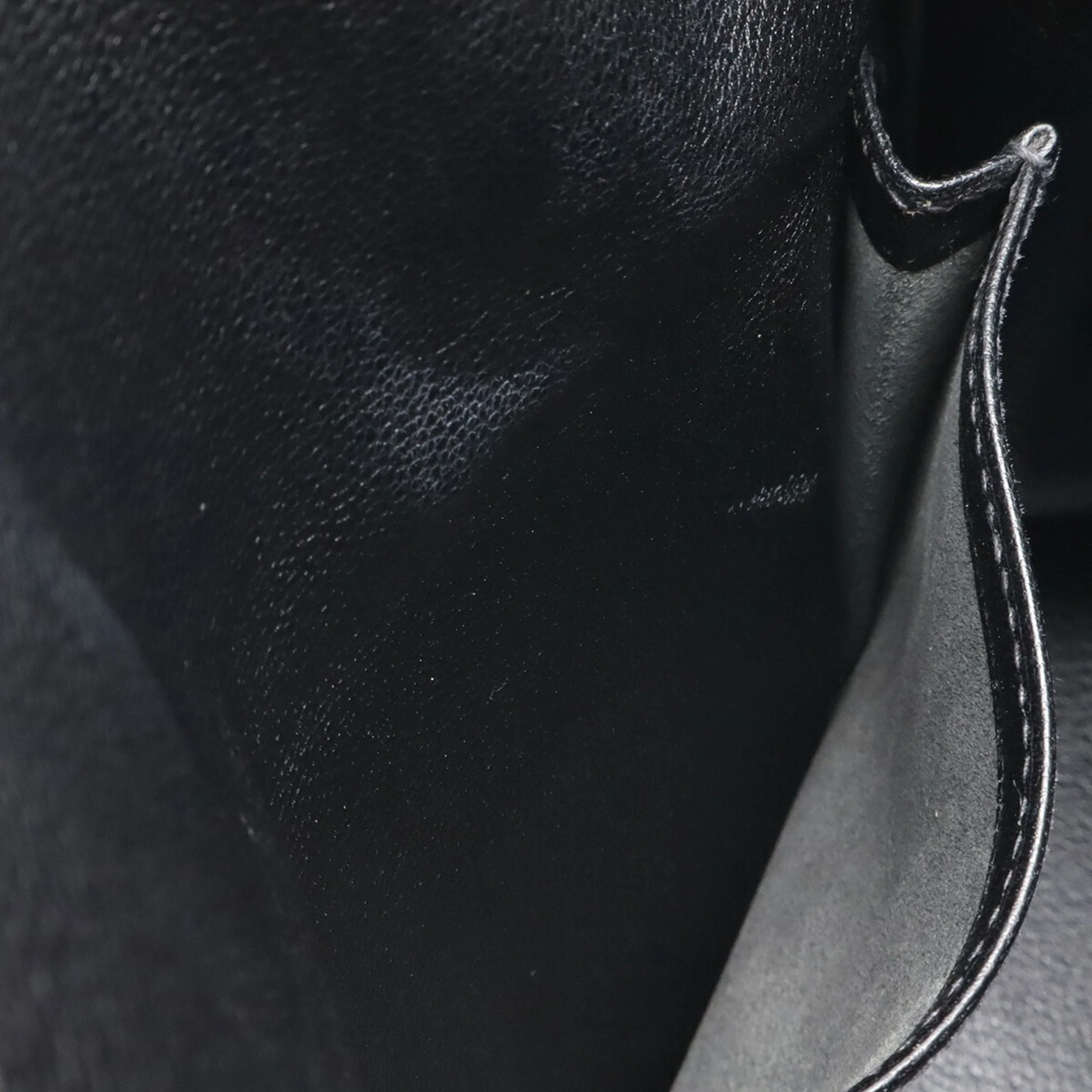 Kelly Handbag Black Box Calf with Gold Hardware 32 - Image 9