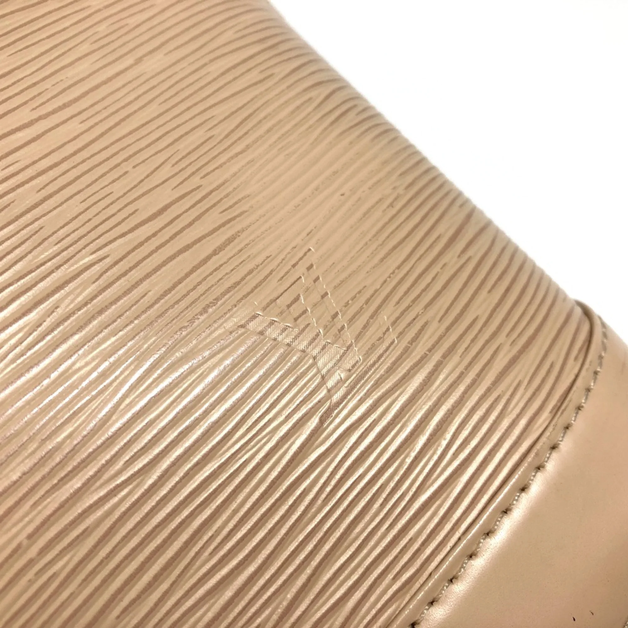 Alma Handbag Epi Leather PM - Image 4