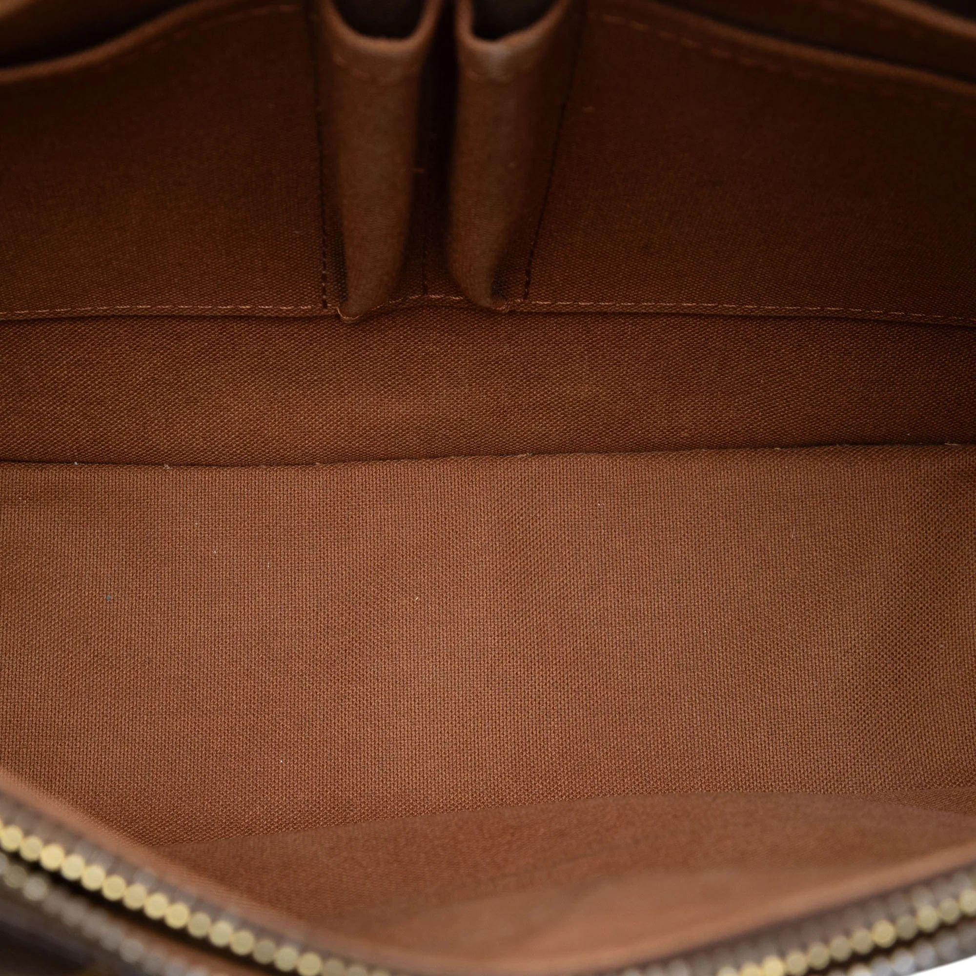 Beaubourg Messenger Bag Monogram Canvas MM - Image 4