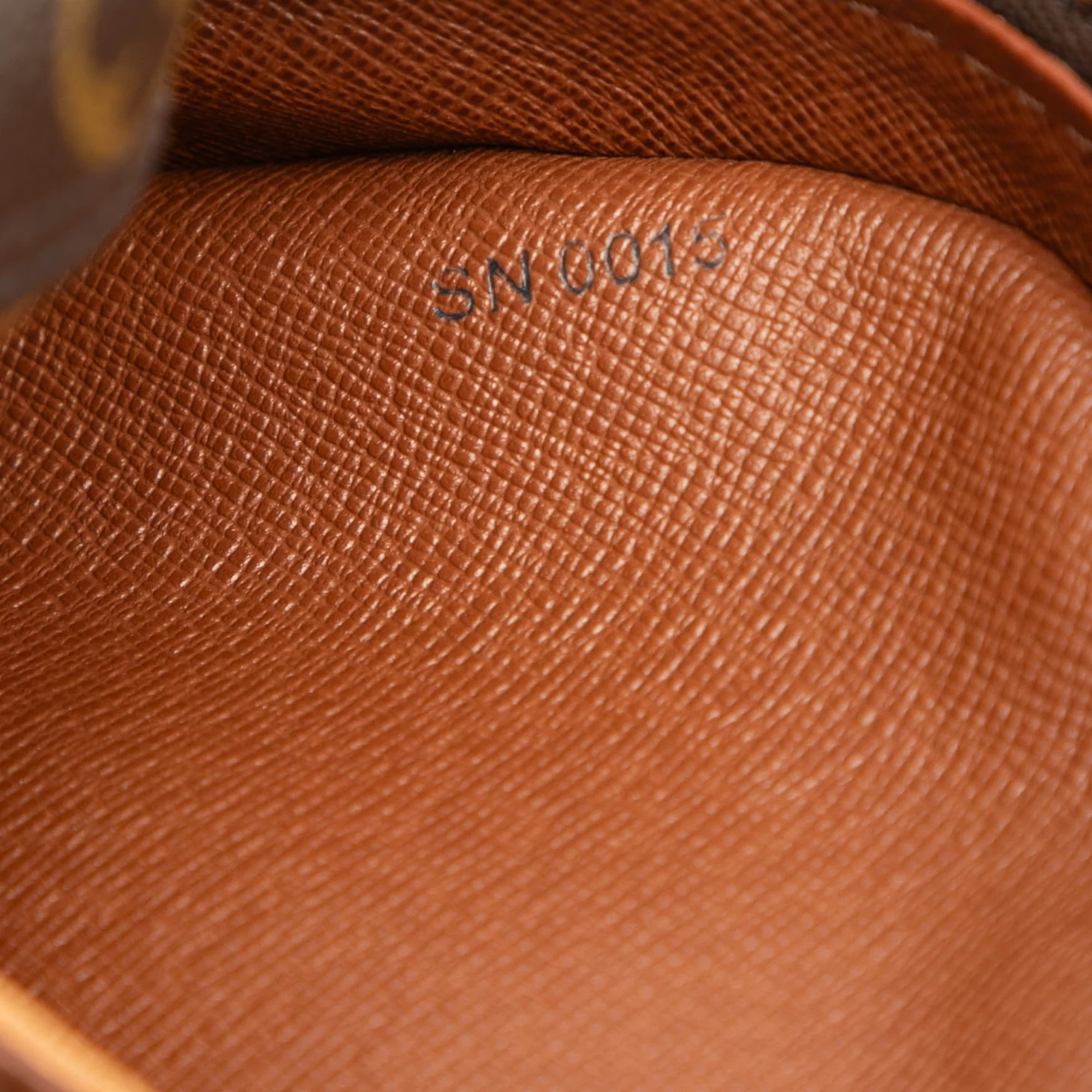 Blois Handbag Monogram Canvas - Image 6