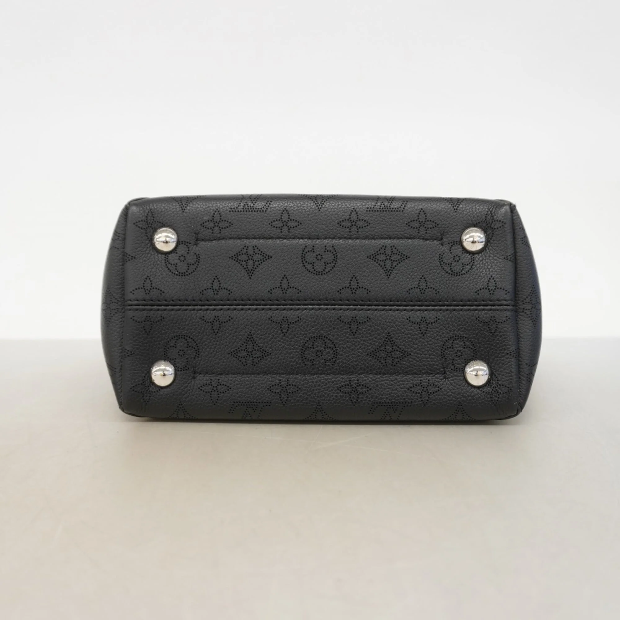 Hina Handbag Mahina Leather PM - Image 3