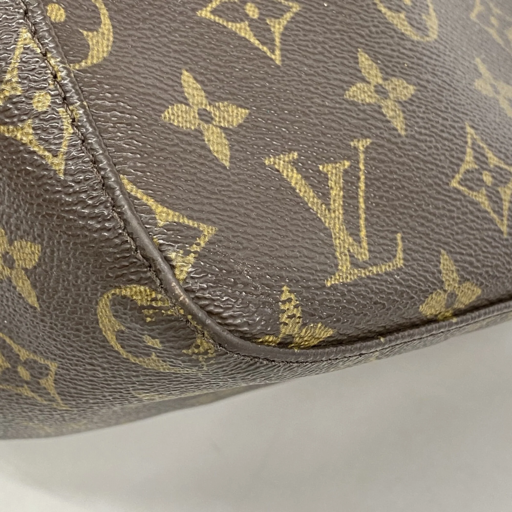 Looping Handbag Monogram Canvas MM - Image 8