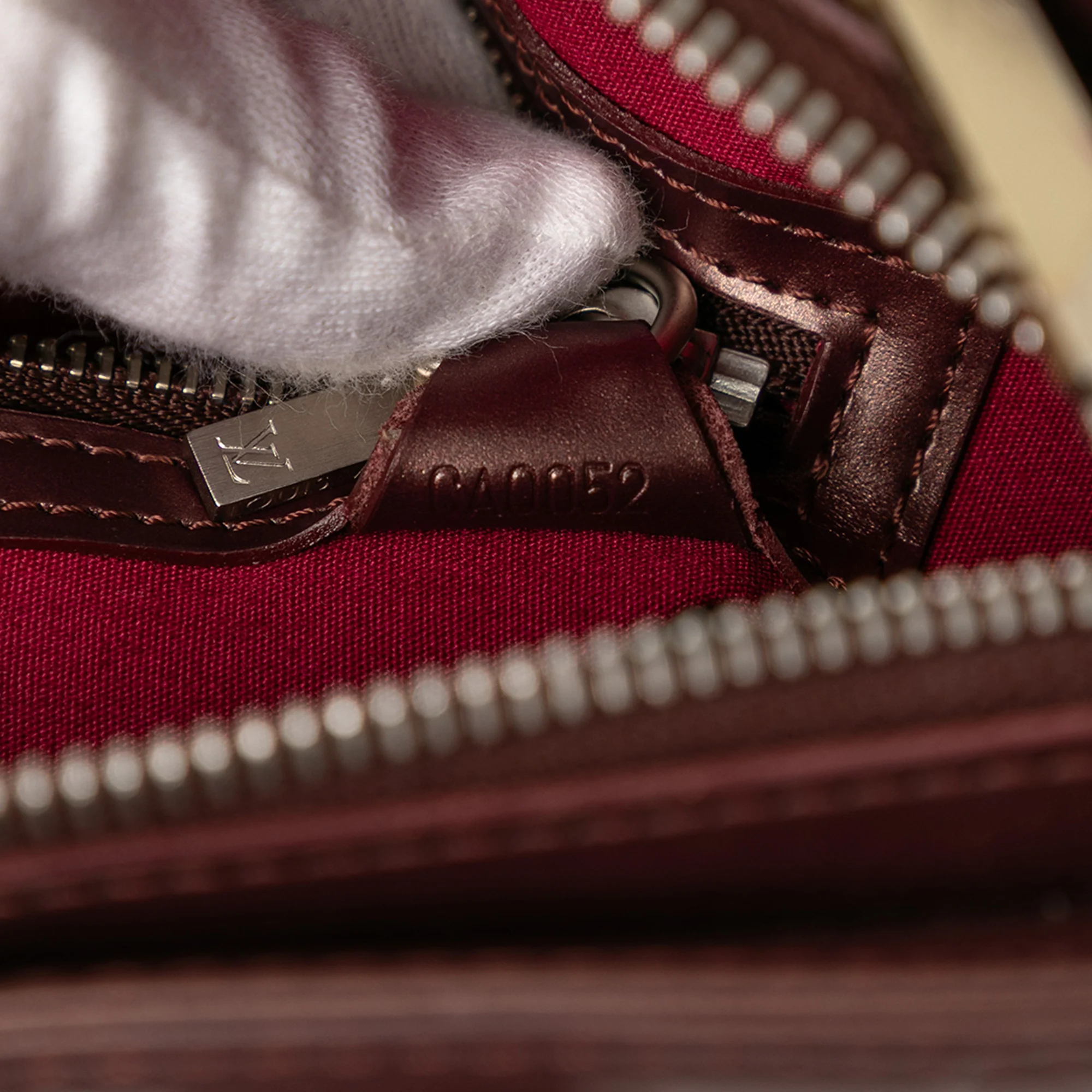 Mat Stockton Handbag Monogram Vernis - Image 6