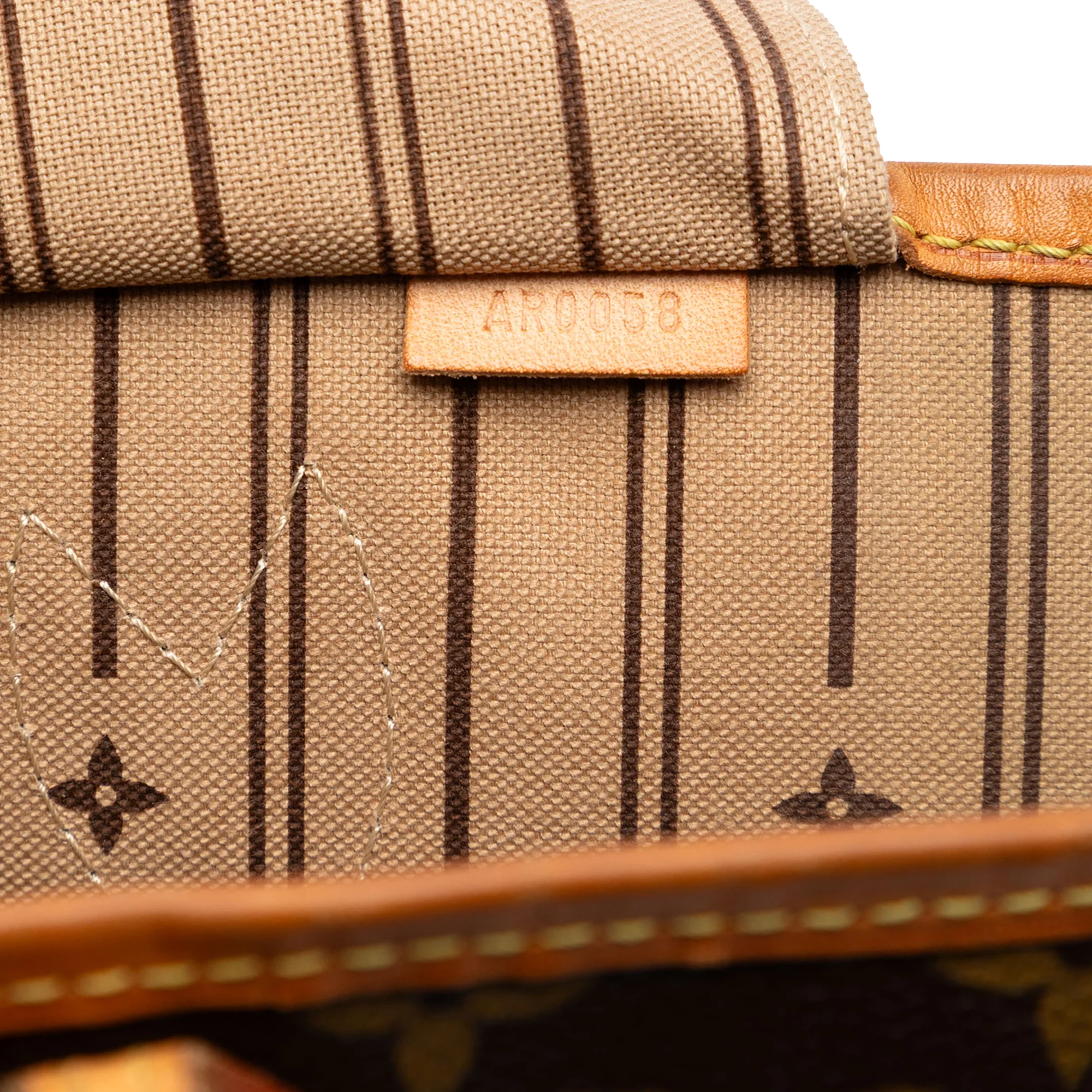 Neverfull NM Tote Monogram Canvas MM - Image 6