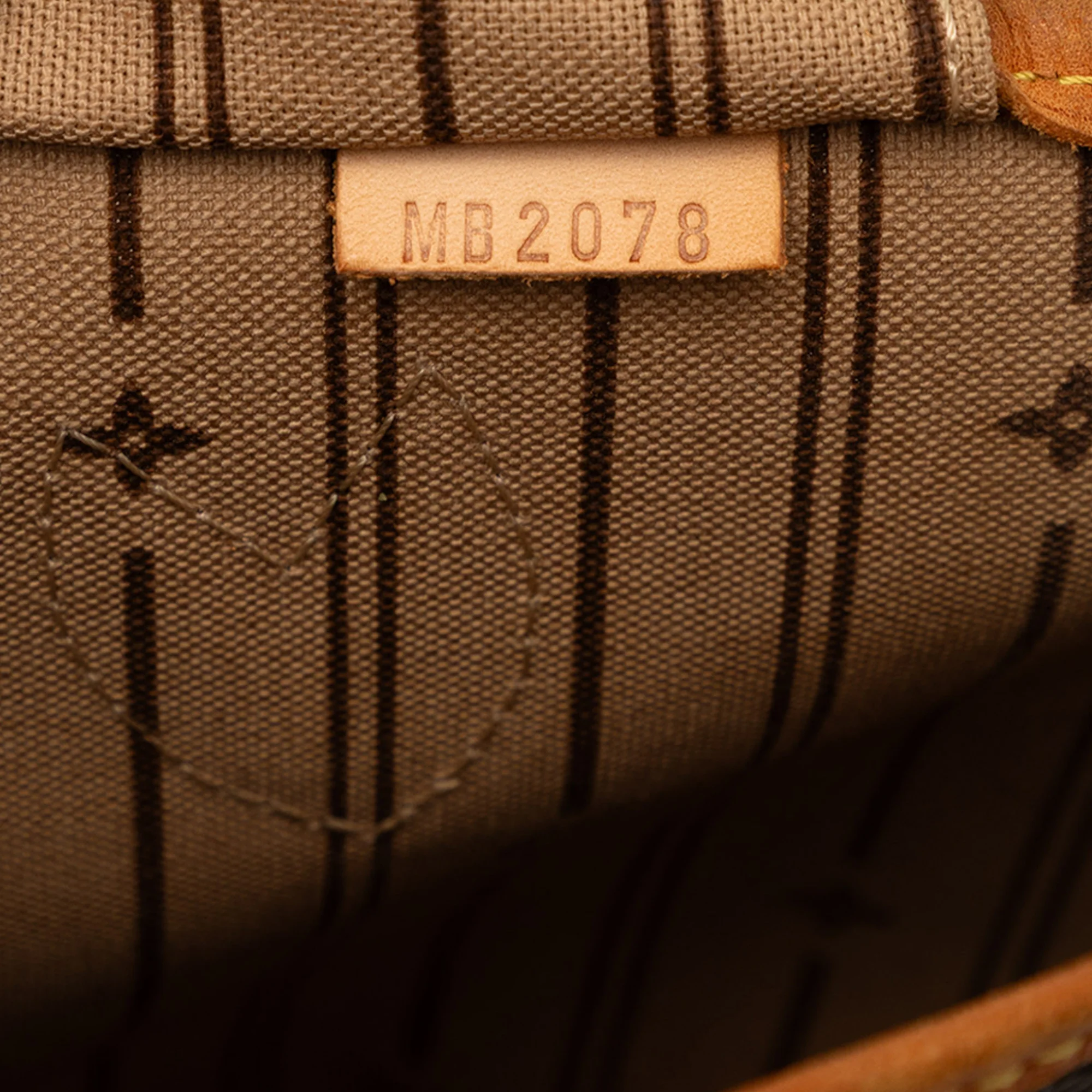 Neverfull Tote Monogram Canvas PM - Image 6