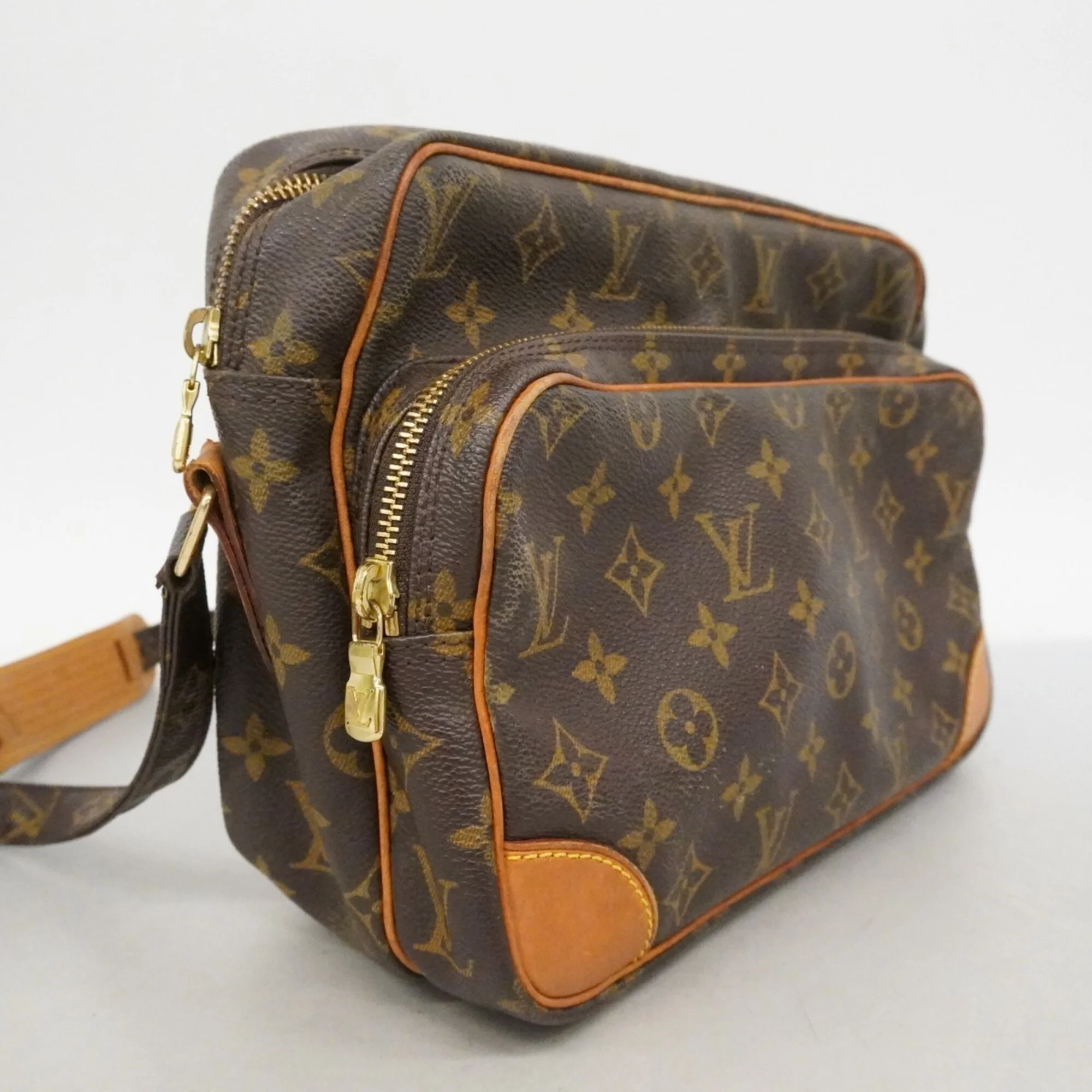 Nil Messenger Bag Monogram Canvas 28 - Image 2