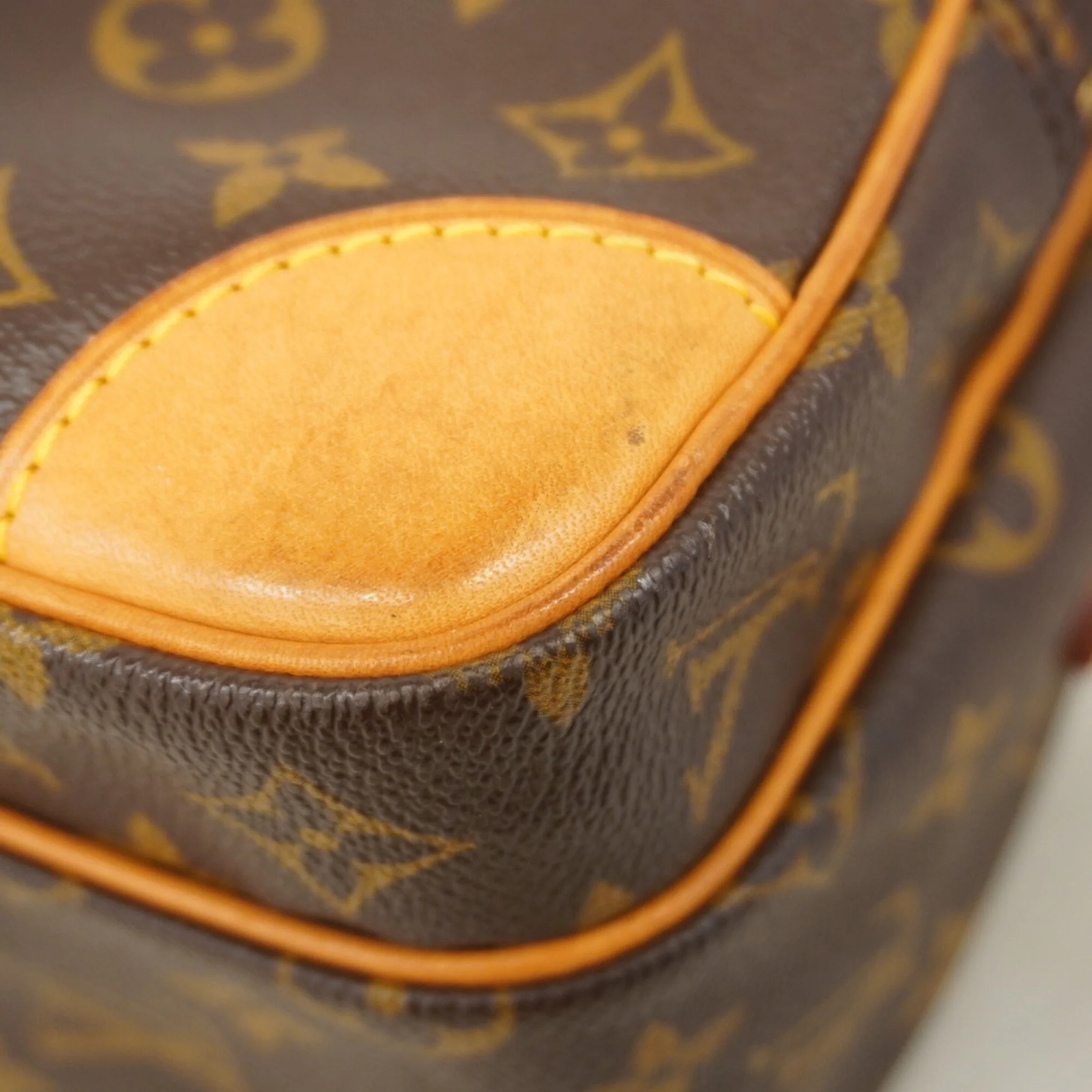Nil Messenger Bag Monogram Canvas 28 - Image 8