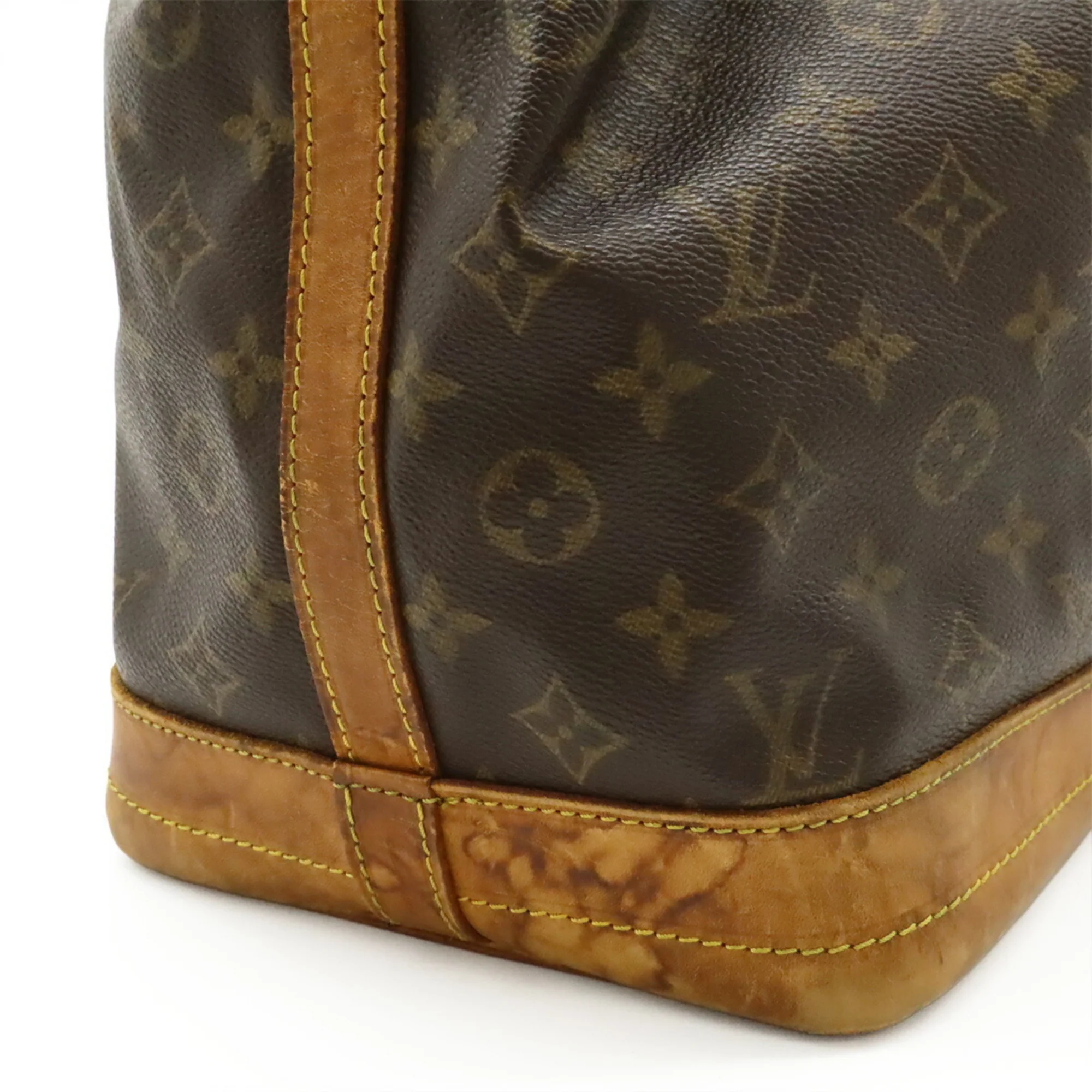 Noe Handbag Monogram Canvas Large - Image 9