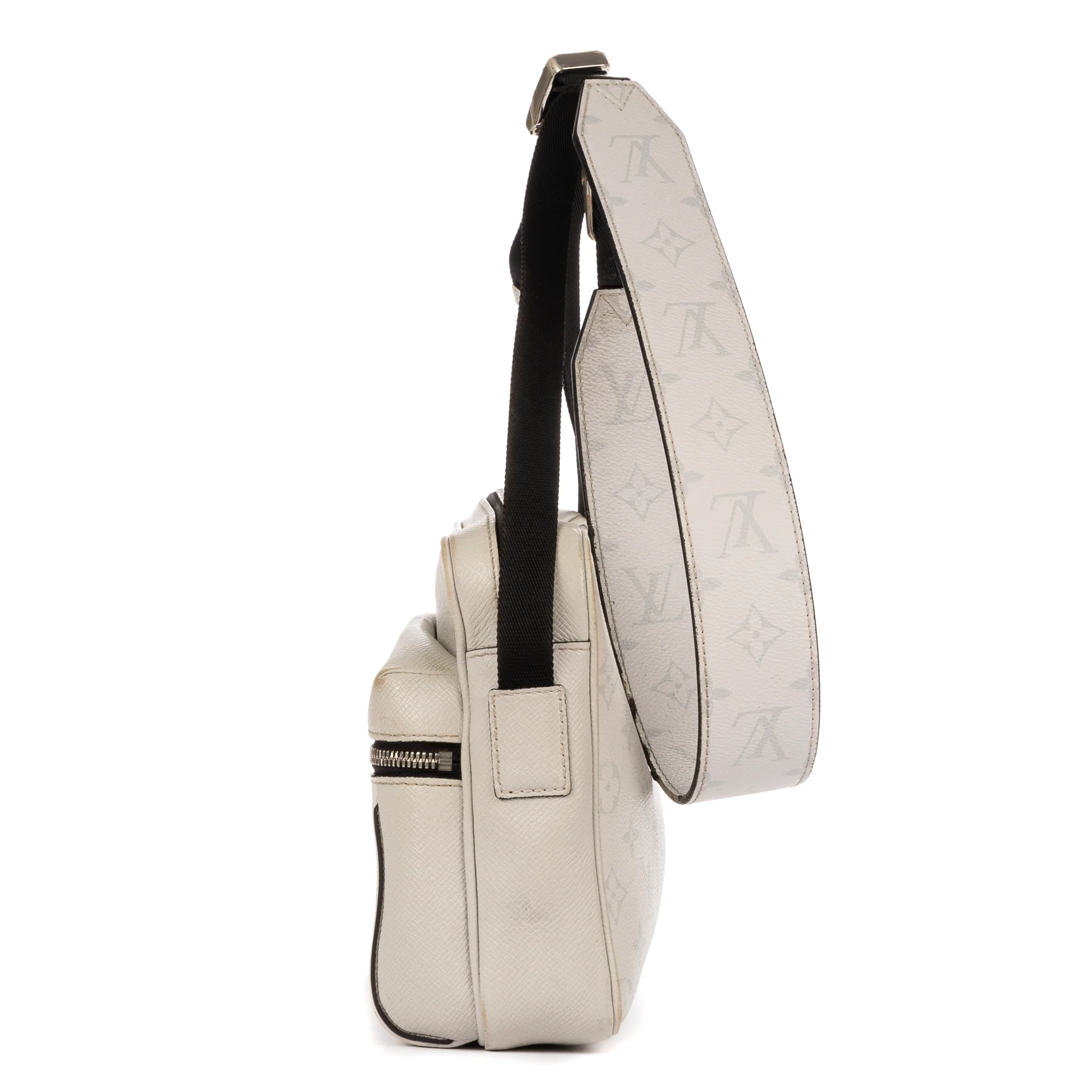 Outdoor Messenger Bag Monogram Taigarama - Image 3