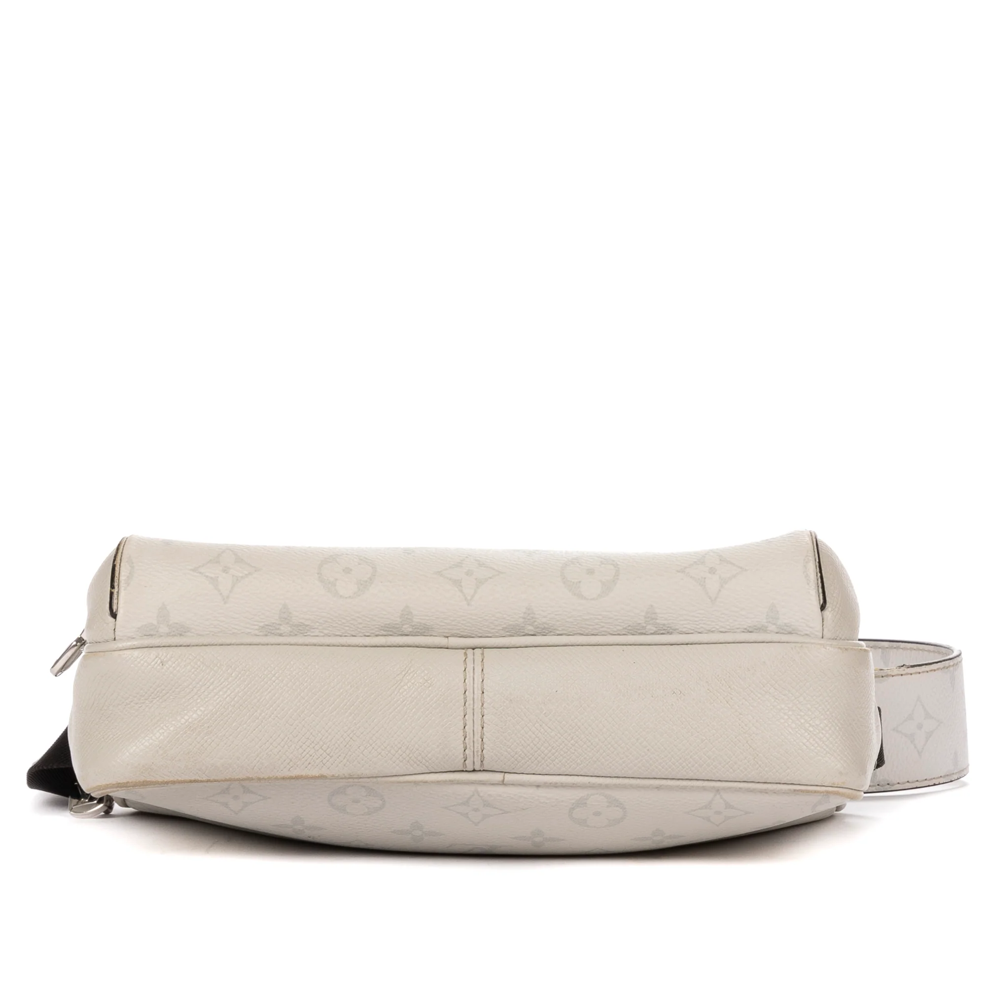Outdoor Messenger Bag Monogram Taigarama - Image 6