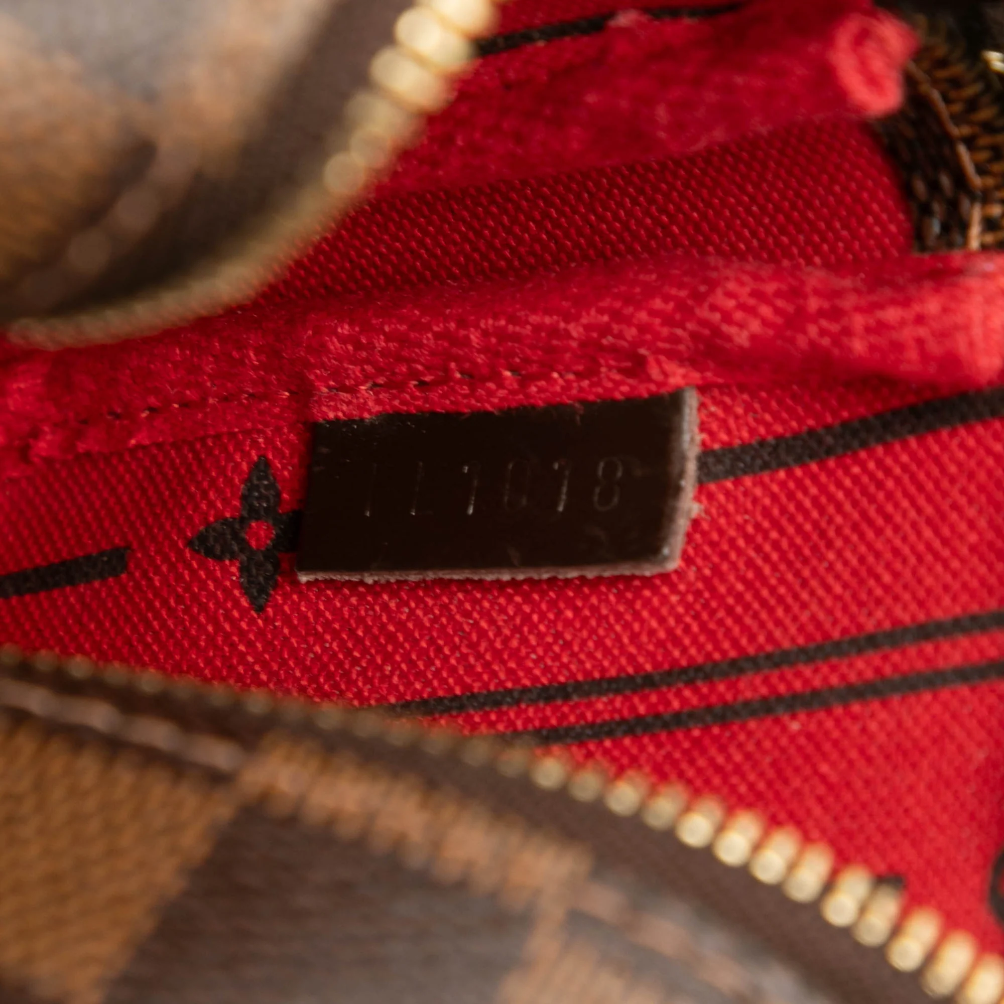 Pochette Accessoires Limited Edition Damier Mini - Image 6