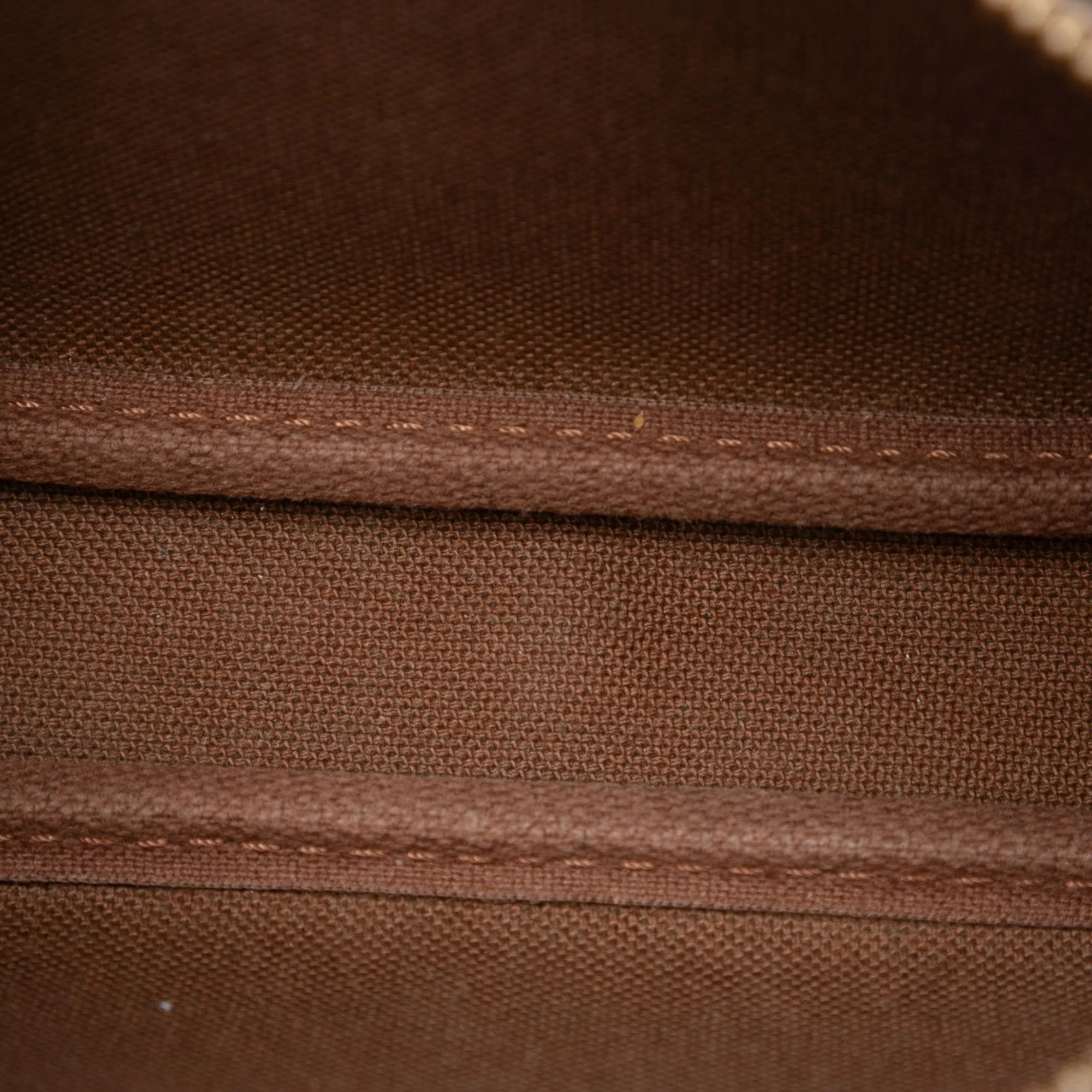 Pochette Accessoires Monogram Canvas Mini - Image 4