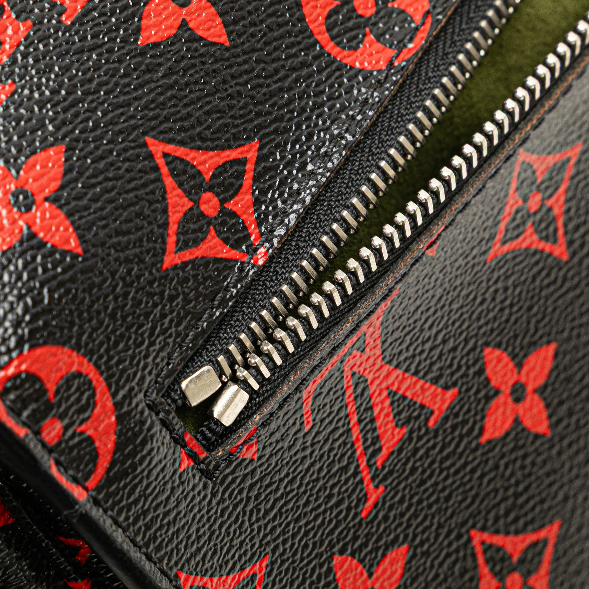 Pochette Metis Limited Edition Monogram Infrarouge - Image 7