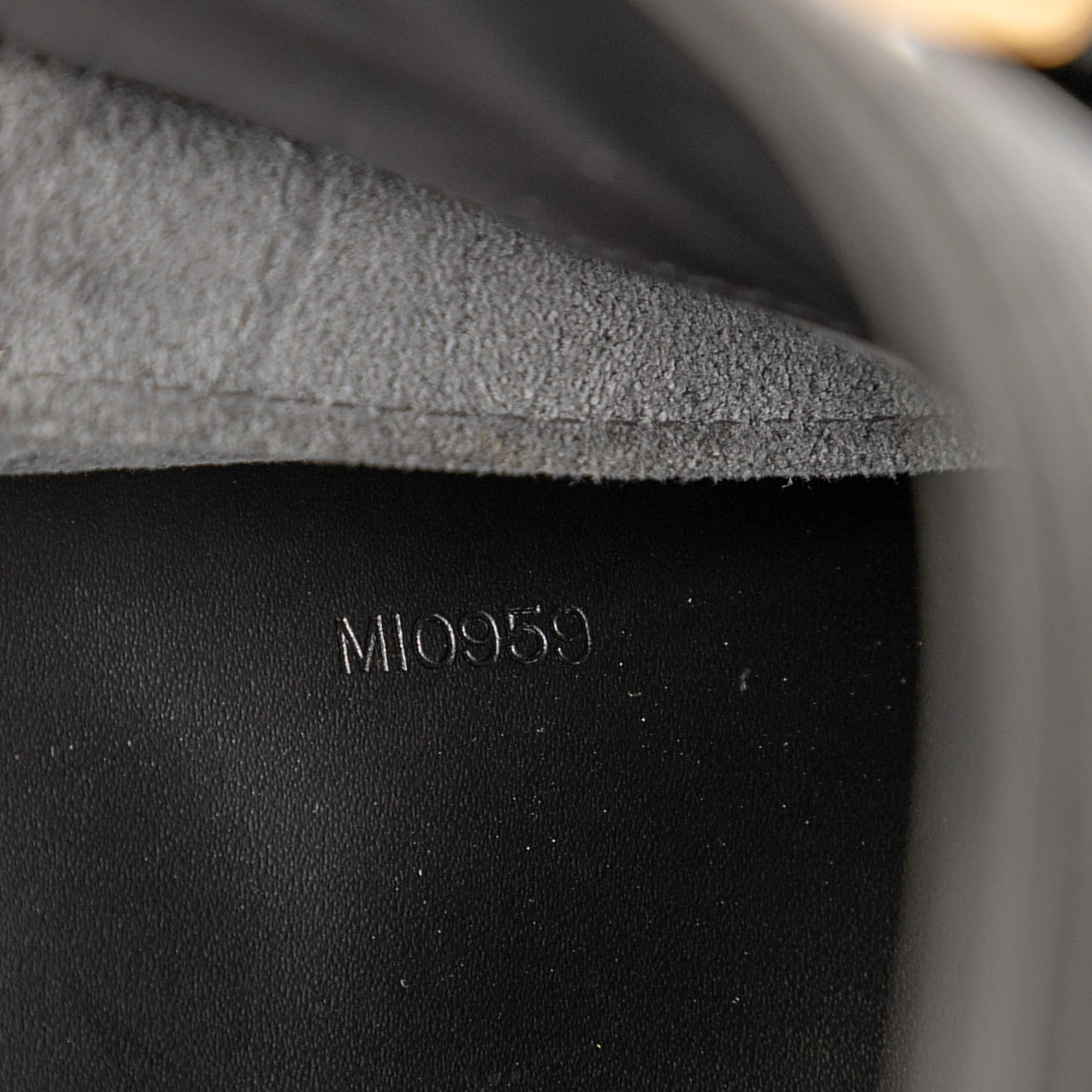 Pont Neuf Handbag Epi Leather PM - Image 7