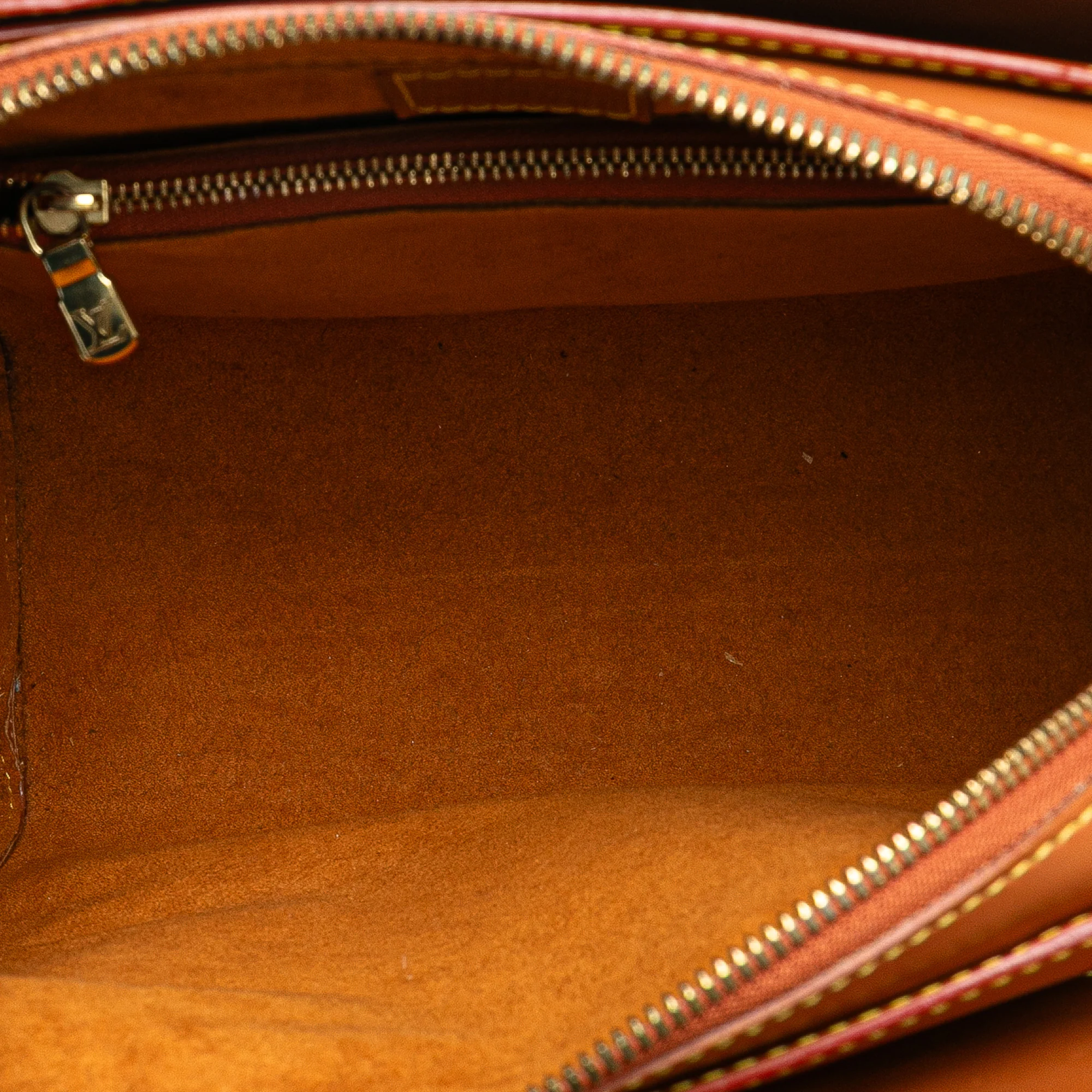 Pont Neuf Handbag Epi Leather PM - Image 4