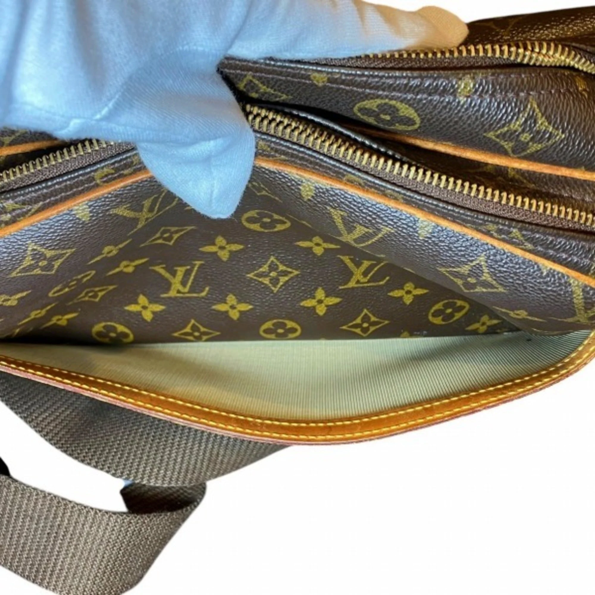 Reporter Bag Monogram Canvas PM - Image 7