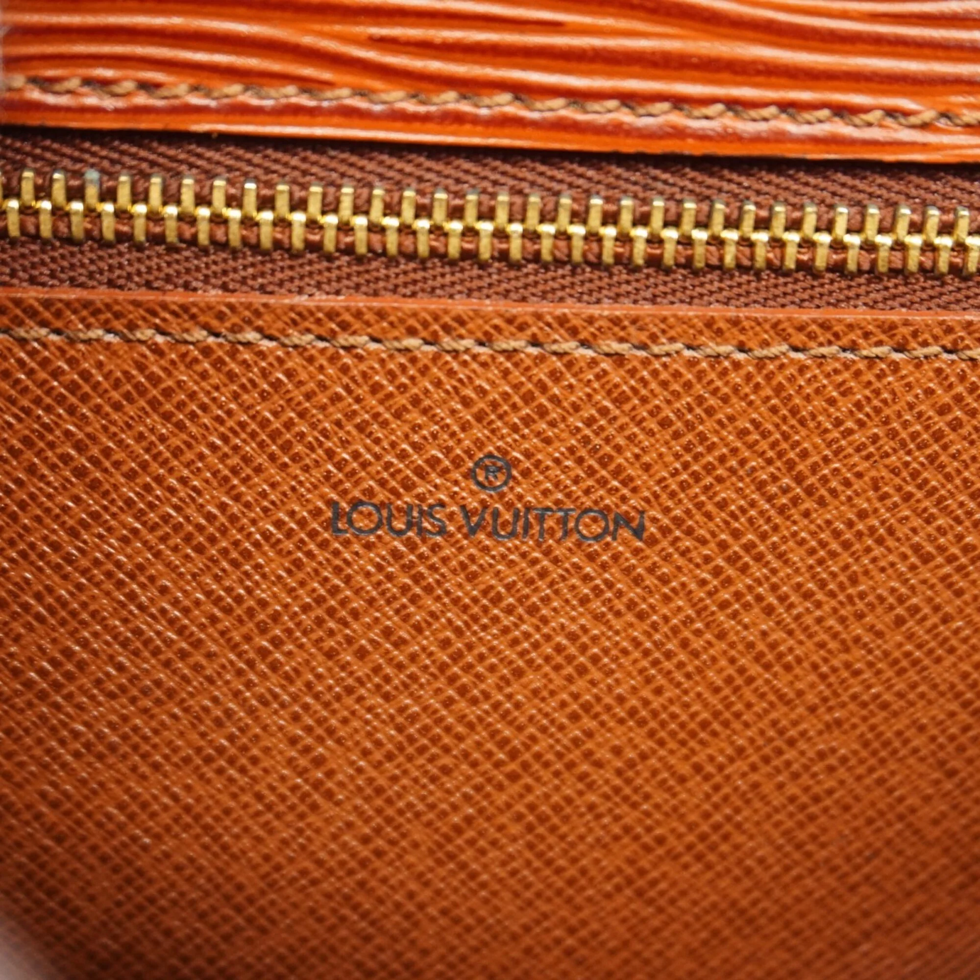 Saint Cloud Handbag Epi Leather GM - Image 5