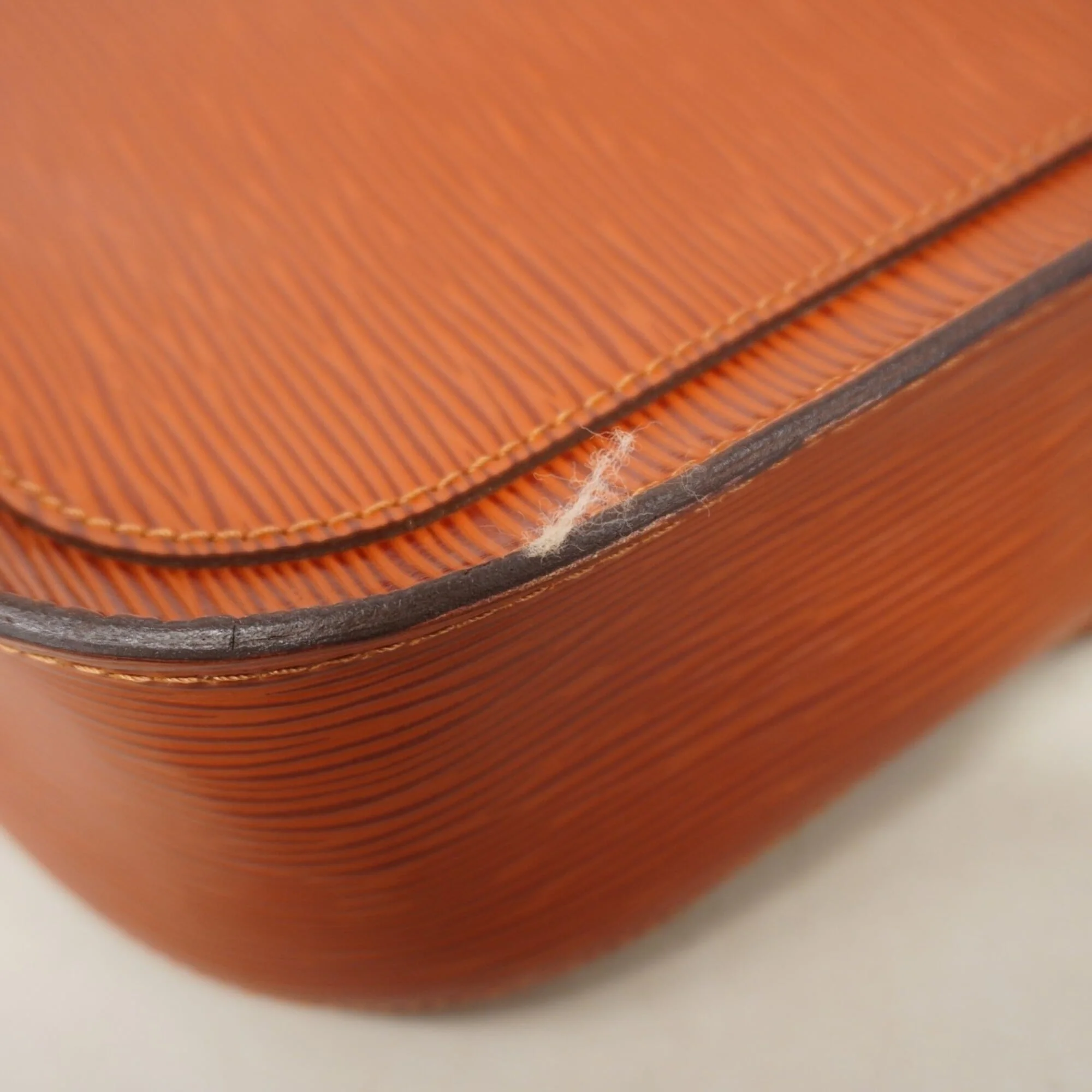 Saint Cloud Handbag Epi Leather GM - Image 6