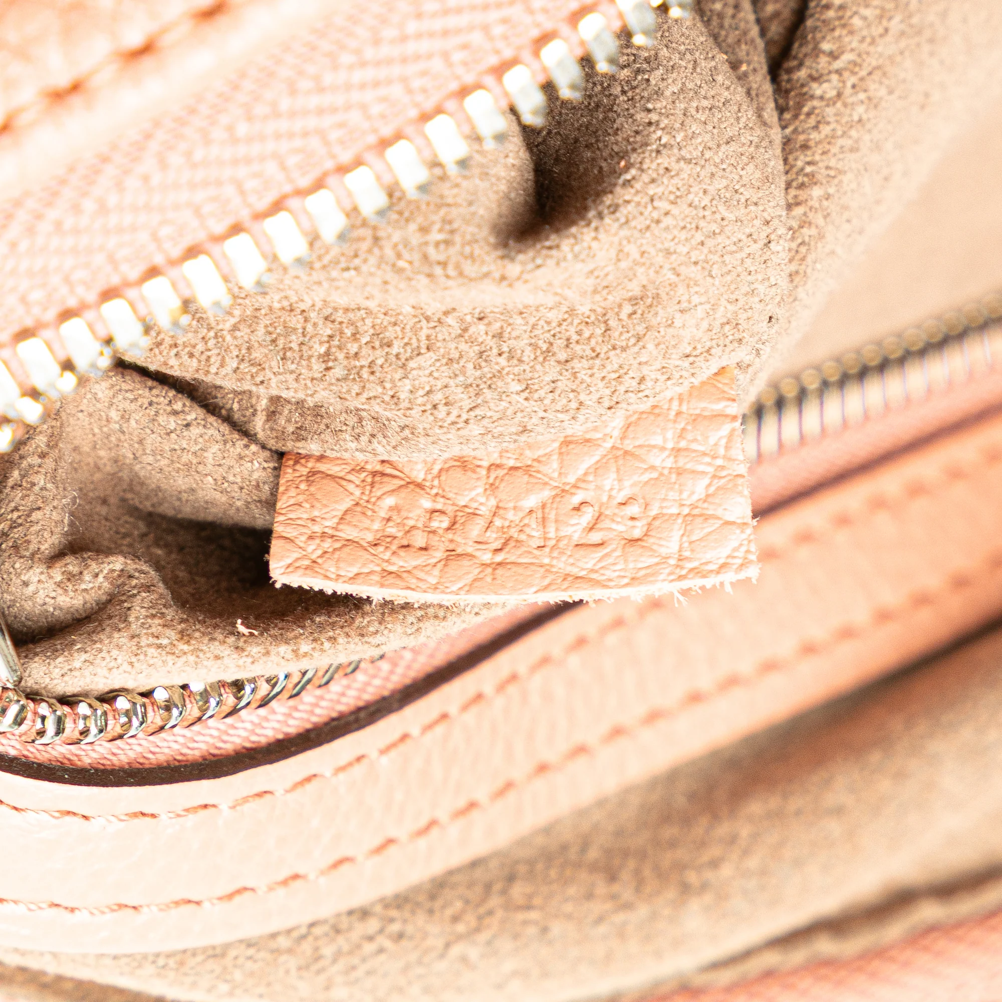 Selene Handbag Mahina Leather PM - Image 6