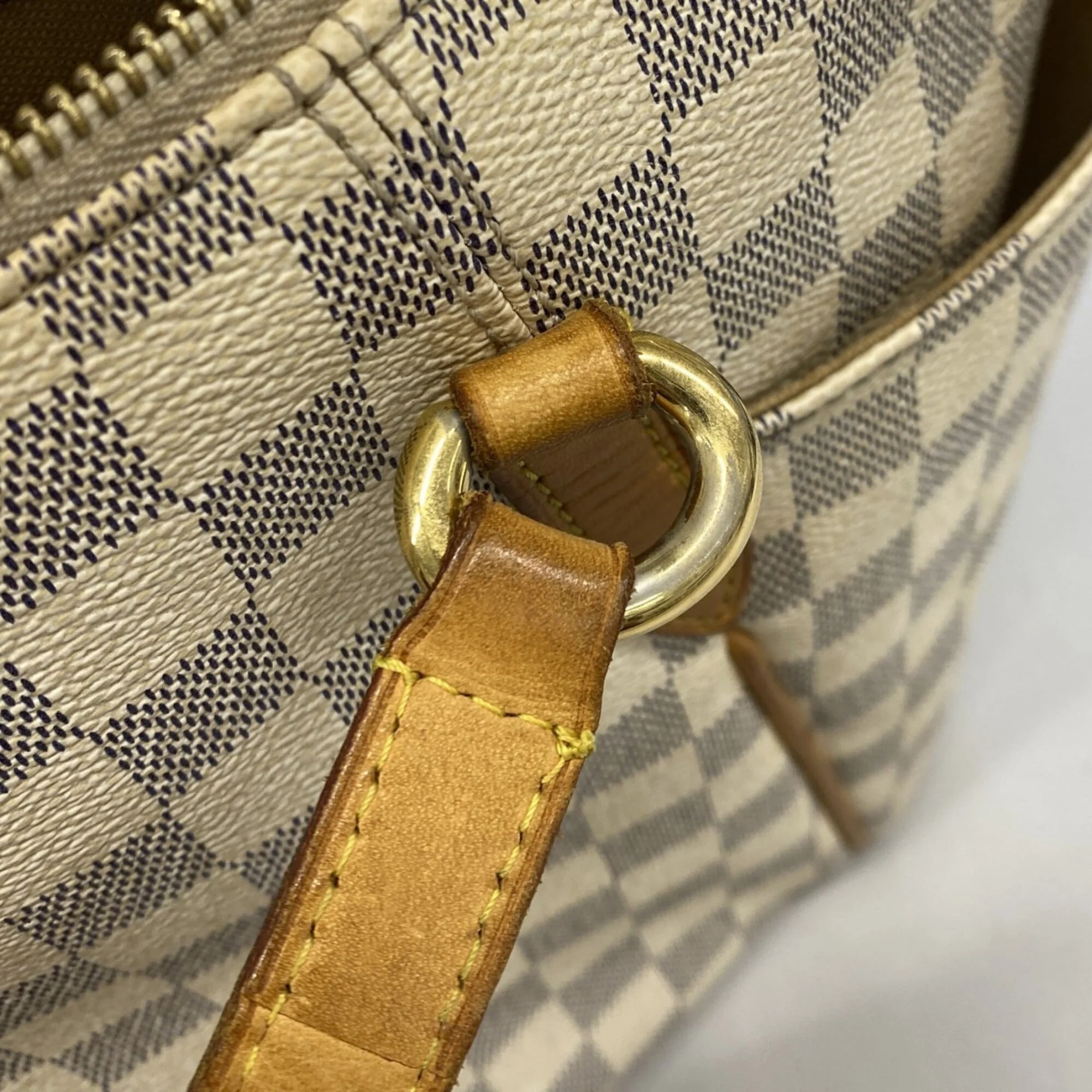 Totally Handbag Damier PM - Image 9