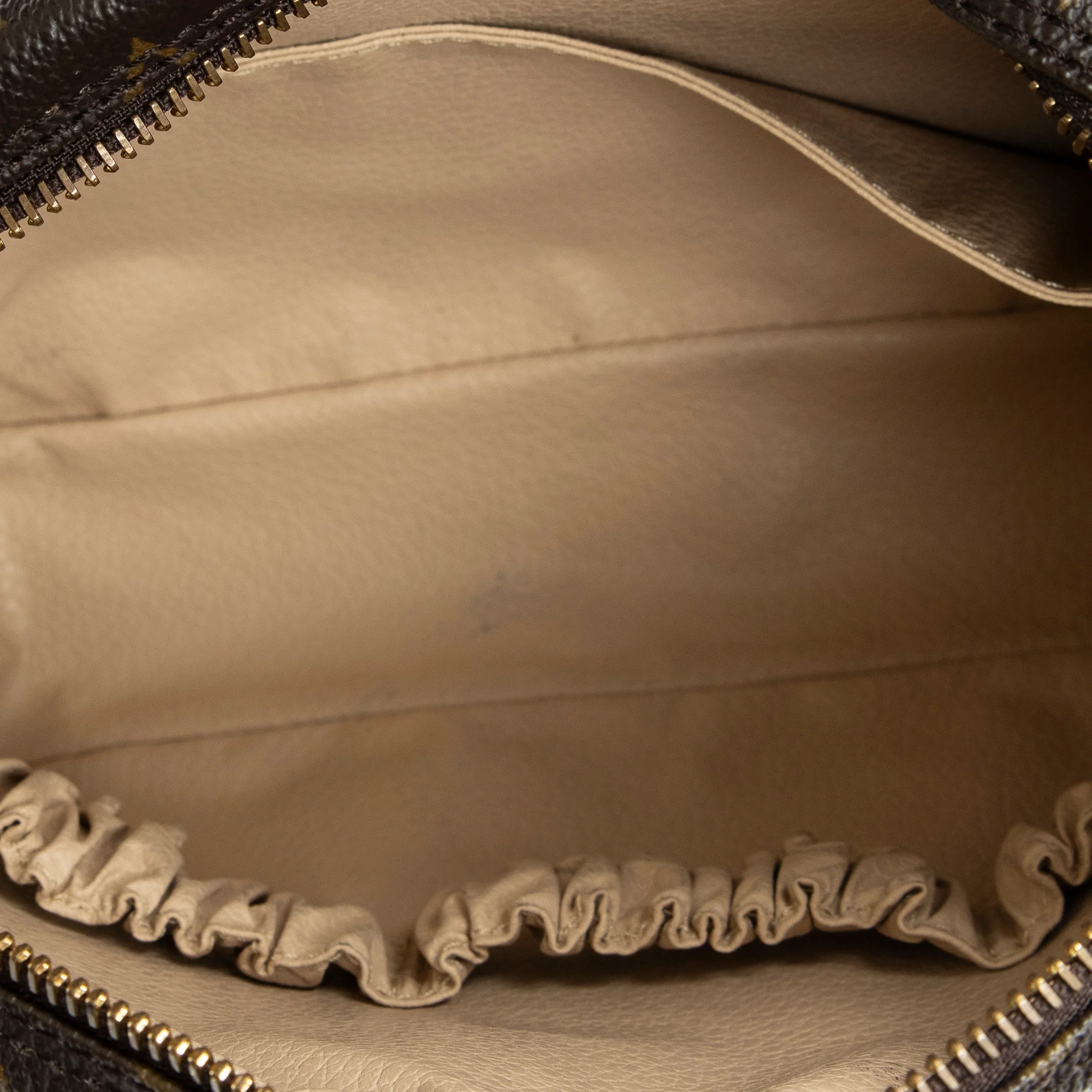 Trousse Toiletry Pouch Monogram Canvas 23 - Image 9