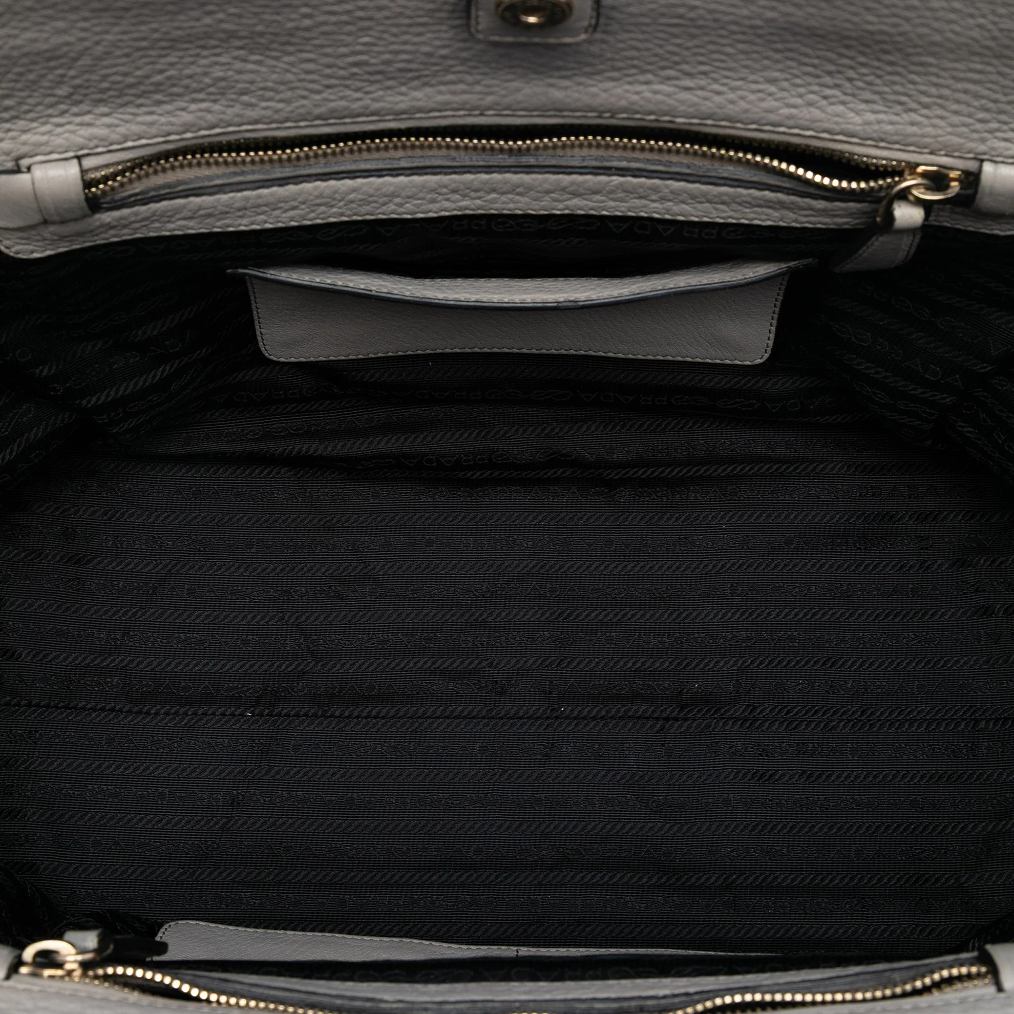 Front Pocket Convertible Tote Vitello Phenix Medium - Image 4