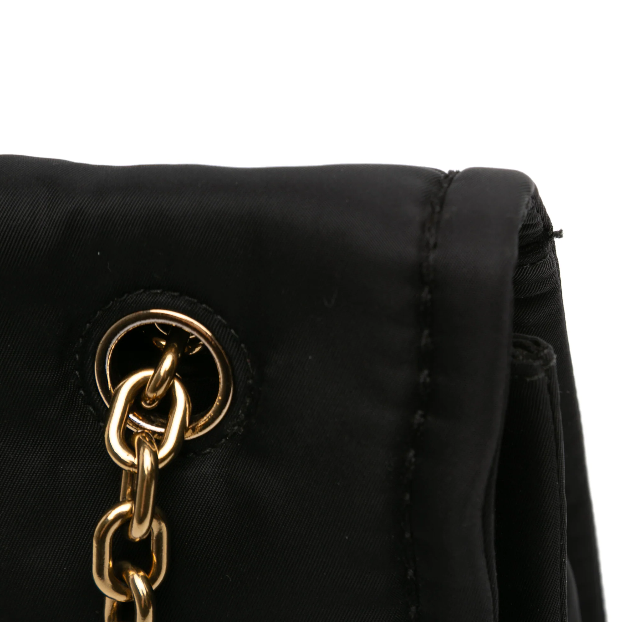 Padded Chain Flap Bag Tessuto Medium - Image 8