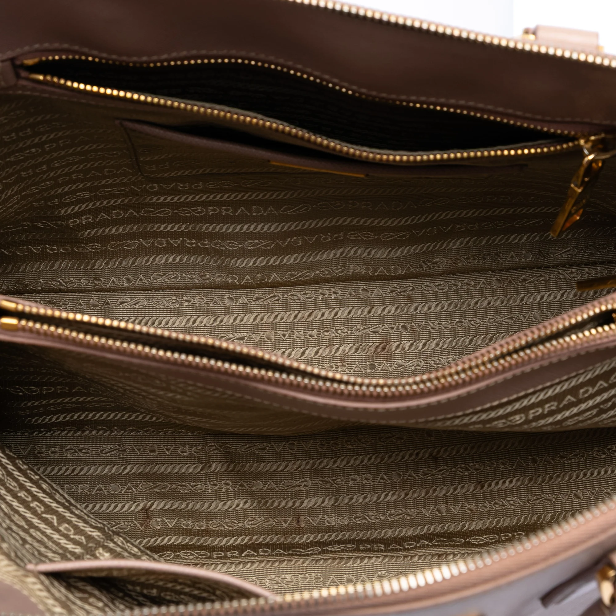 Promenade Bag Saffiano Leather Large - Image 4