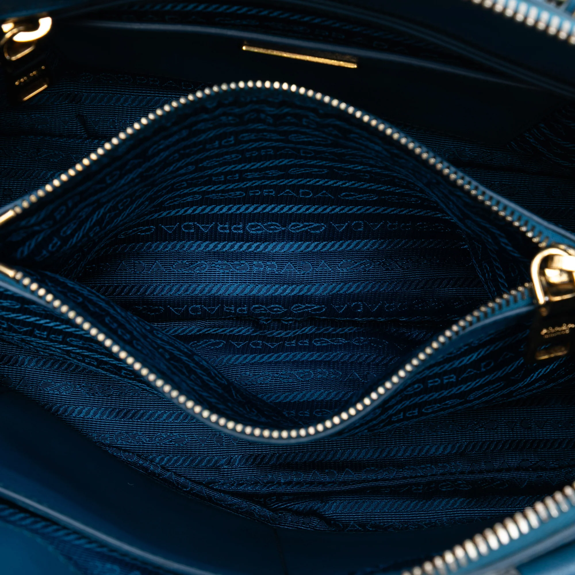 Promenade Bag Saffiano Leather Medium - Image 4