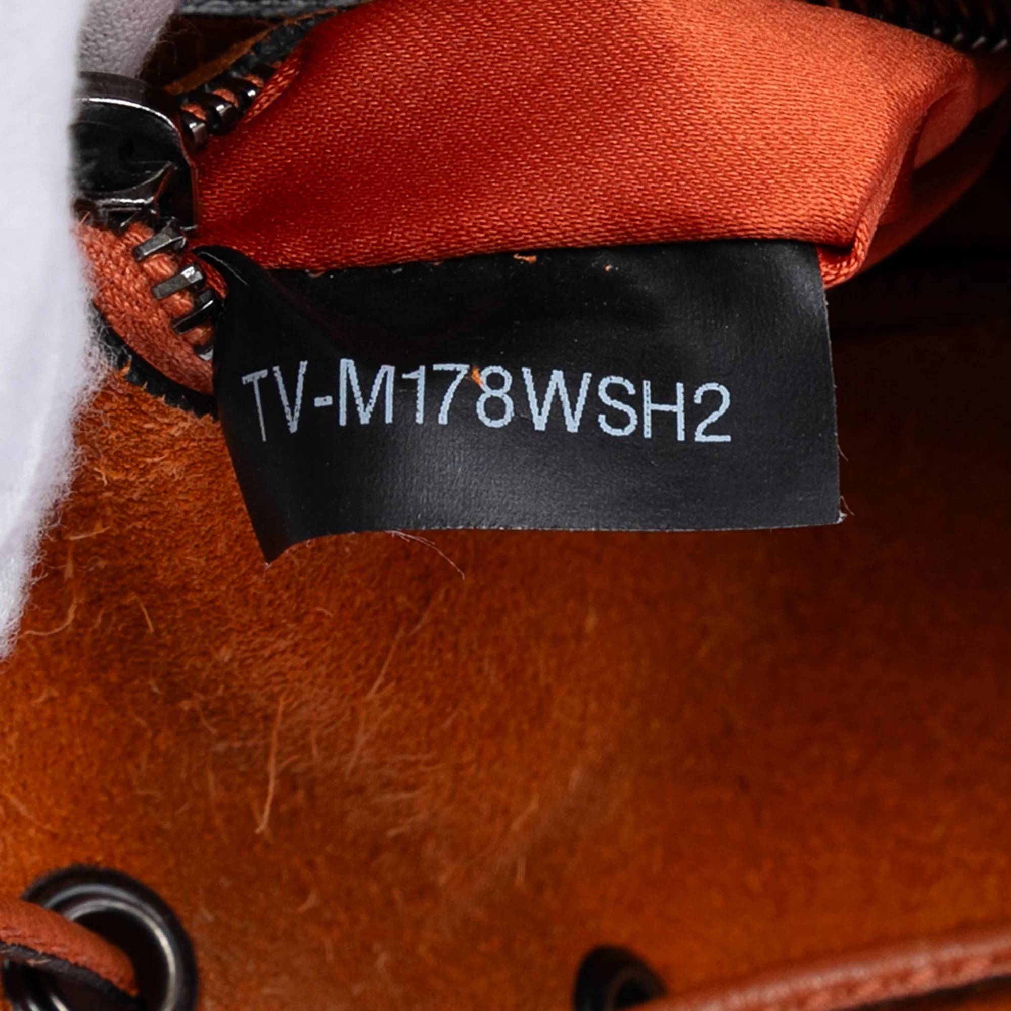 Rockstud Drawstring Bucket Bag Leather Small - Image 6