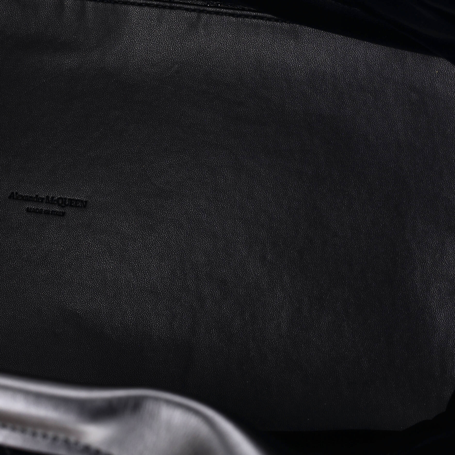 The Bow Bag Quilted Leather Large - Image 6