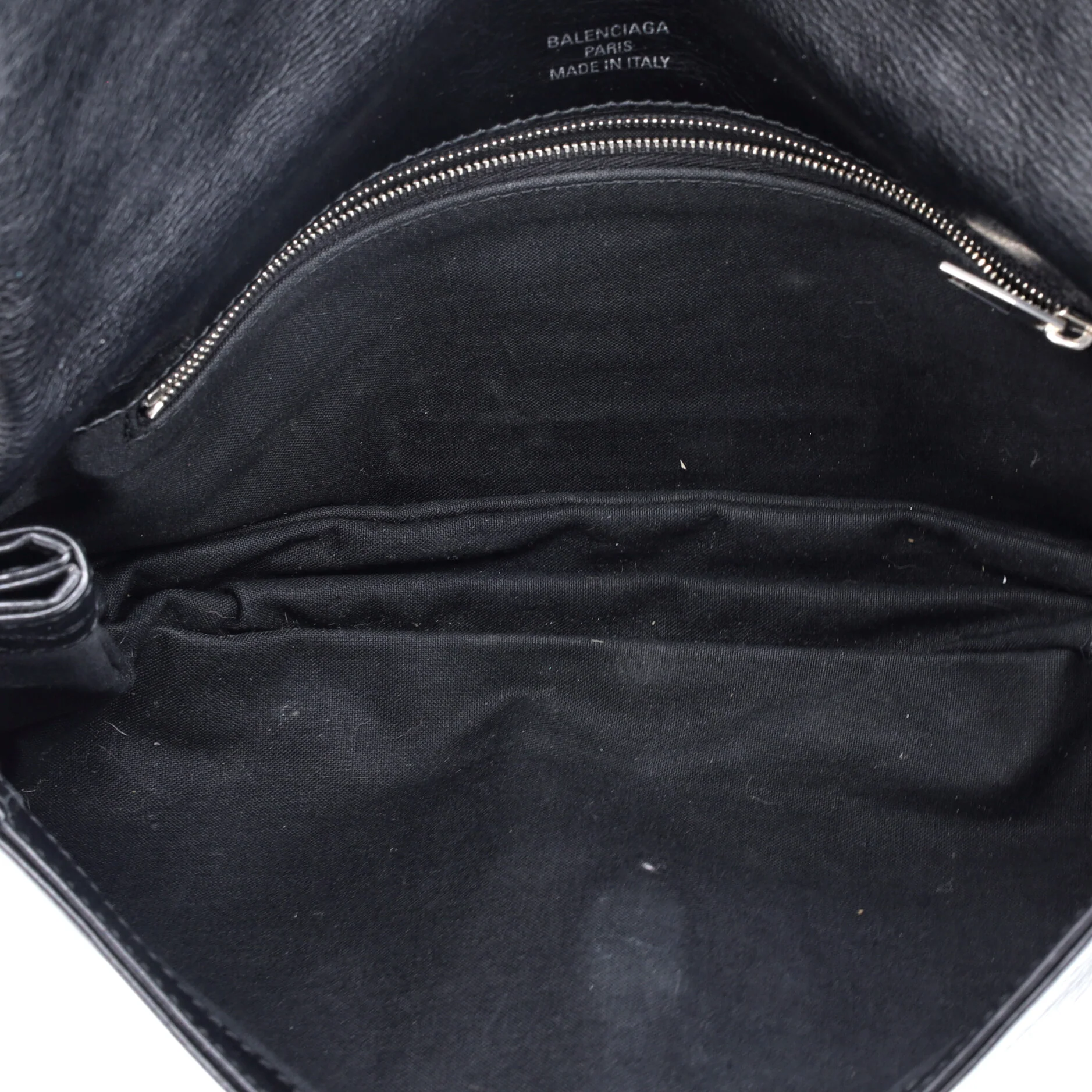 BB Soft Flap Bag Leather Medium - Image 5