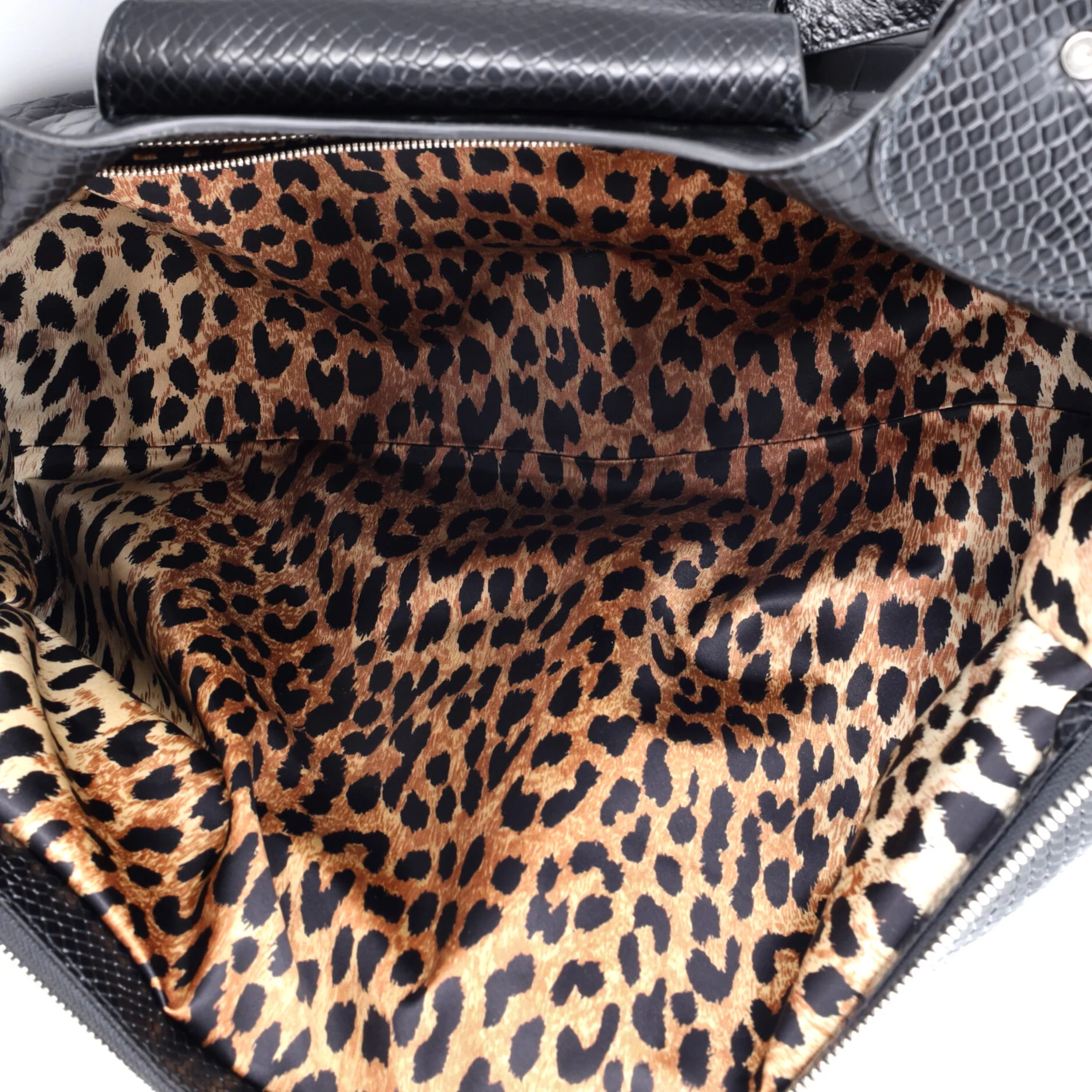 Essex Shoulder Bag Embossed Leather Medium - Image 5