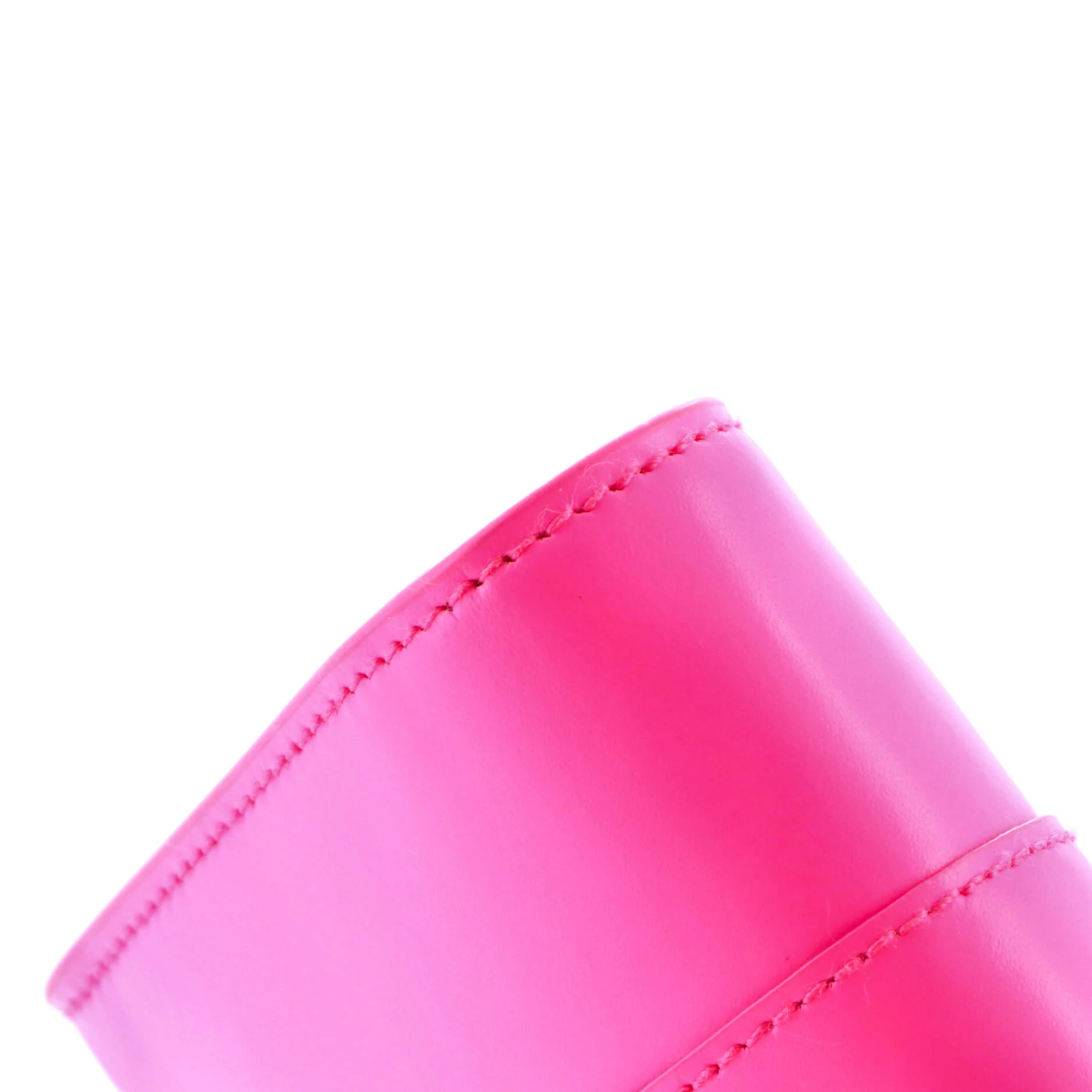 Hourglass Chain Wallet Leather - Image 7