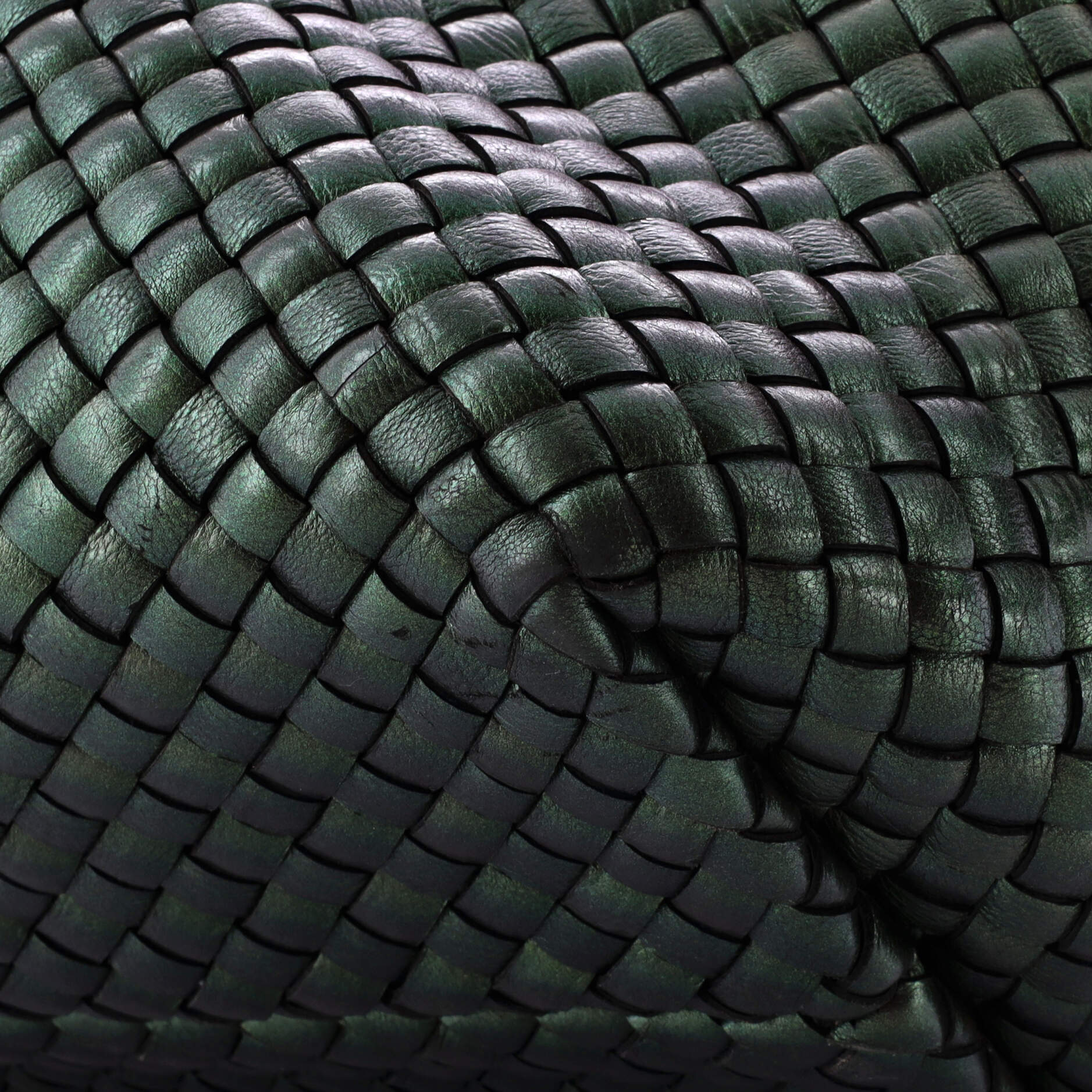 Cabat Tote Intrecciato Iridescent Nappa Medium - Image 7