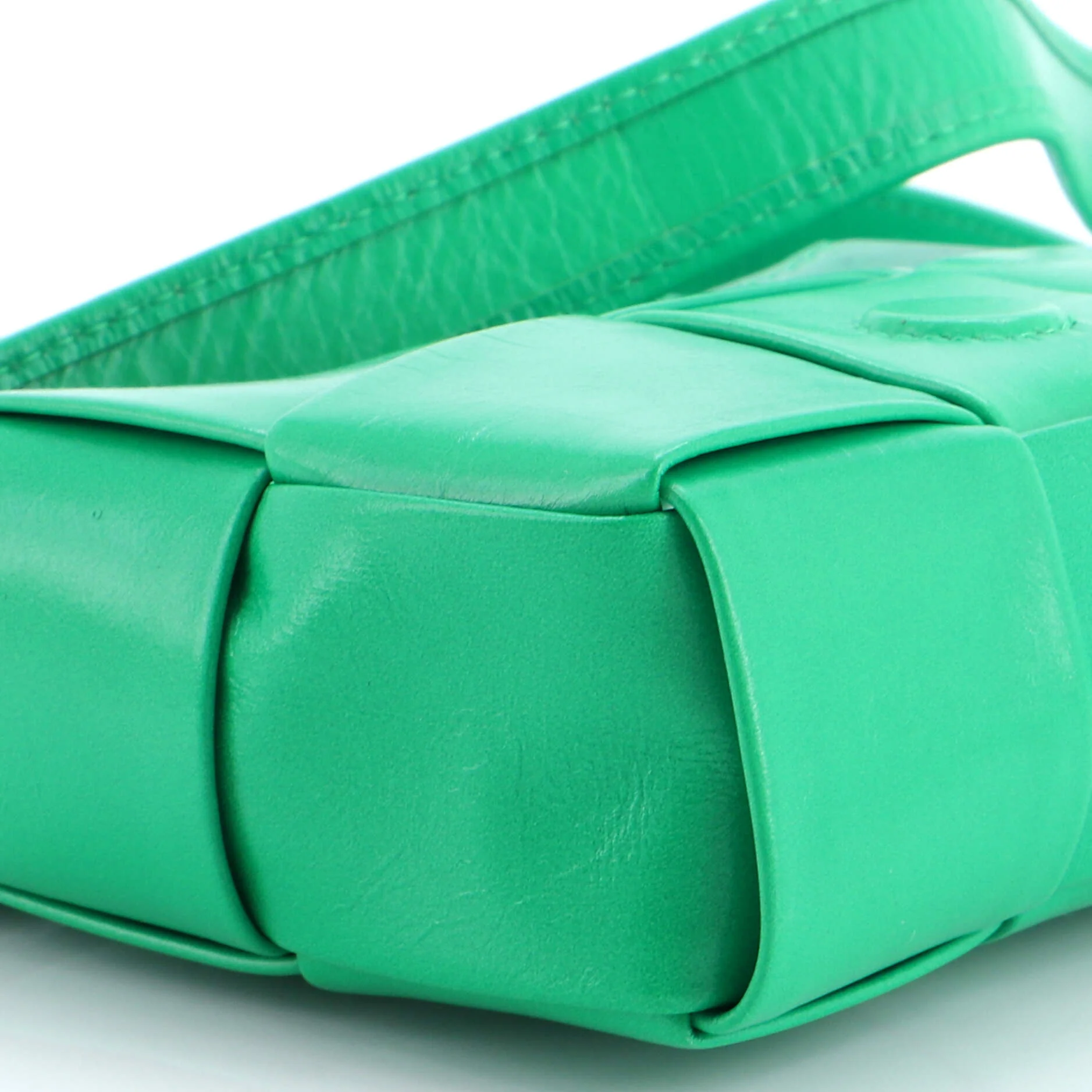 Cassette Crossbody Bag Maxi Intrecciato Leather Candy - Image 6