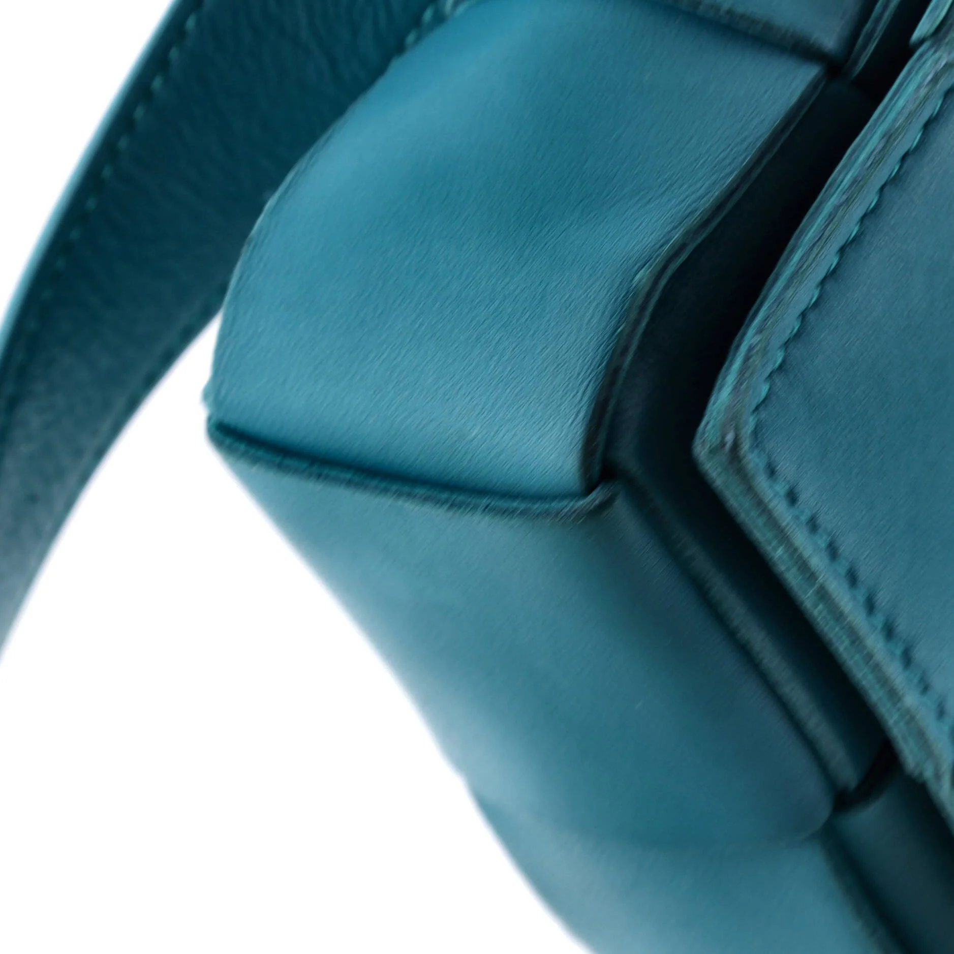 Cassette Crossbody Bag Maxi Intrecciato Leather Extra Mini - Image 6