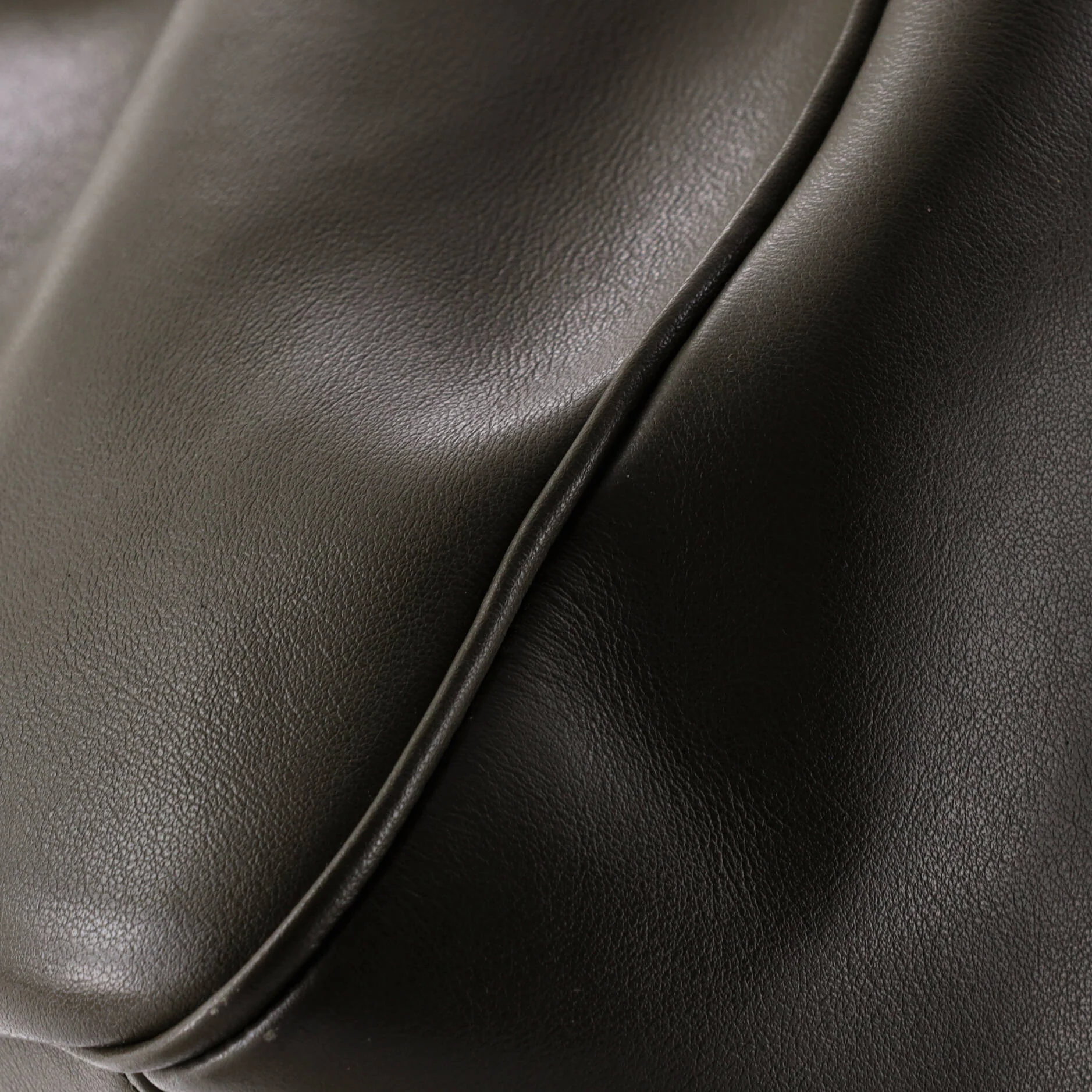 Soft 16 Bag Smooth Calfskin Large - Image 6
