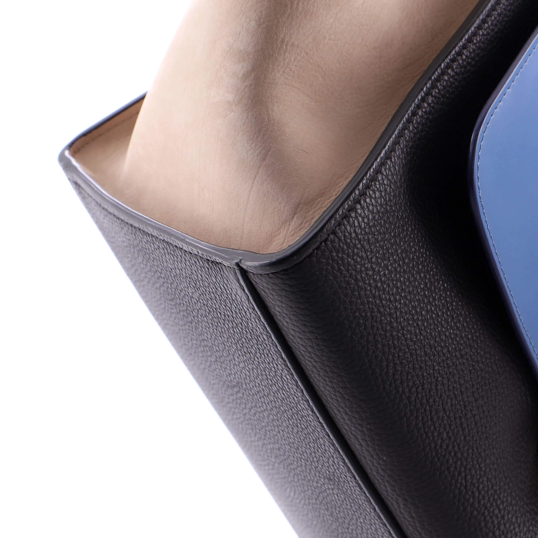 Trapeze Bag Leather with Patent Small - Image 6