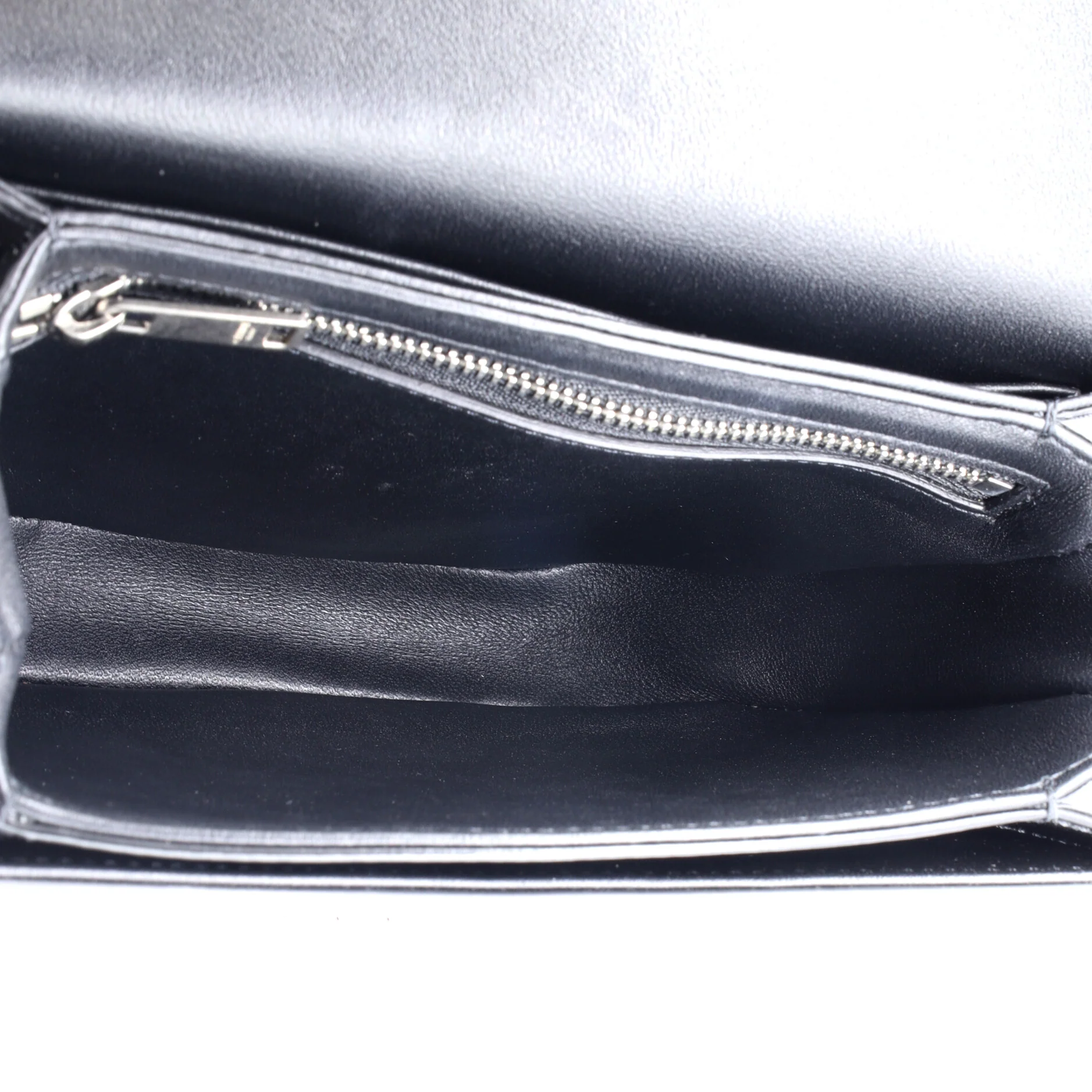 Triomphe Besace Clea Chain Flap Bag Leather - Image 5