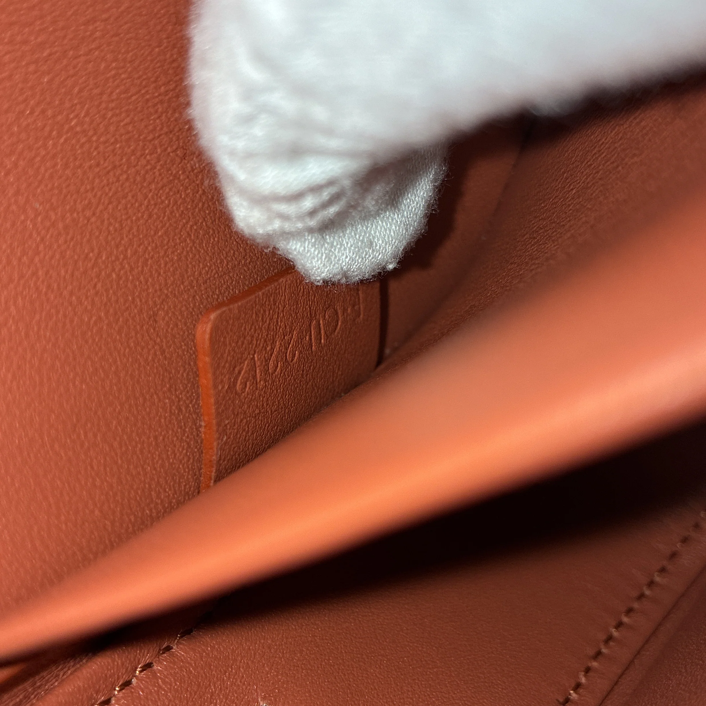 Triomphe East-West Shoulder Bag Smooth Calfskin - Image 7