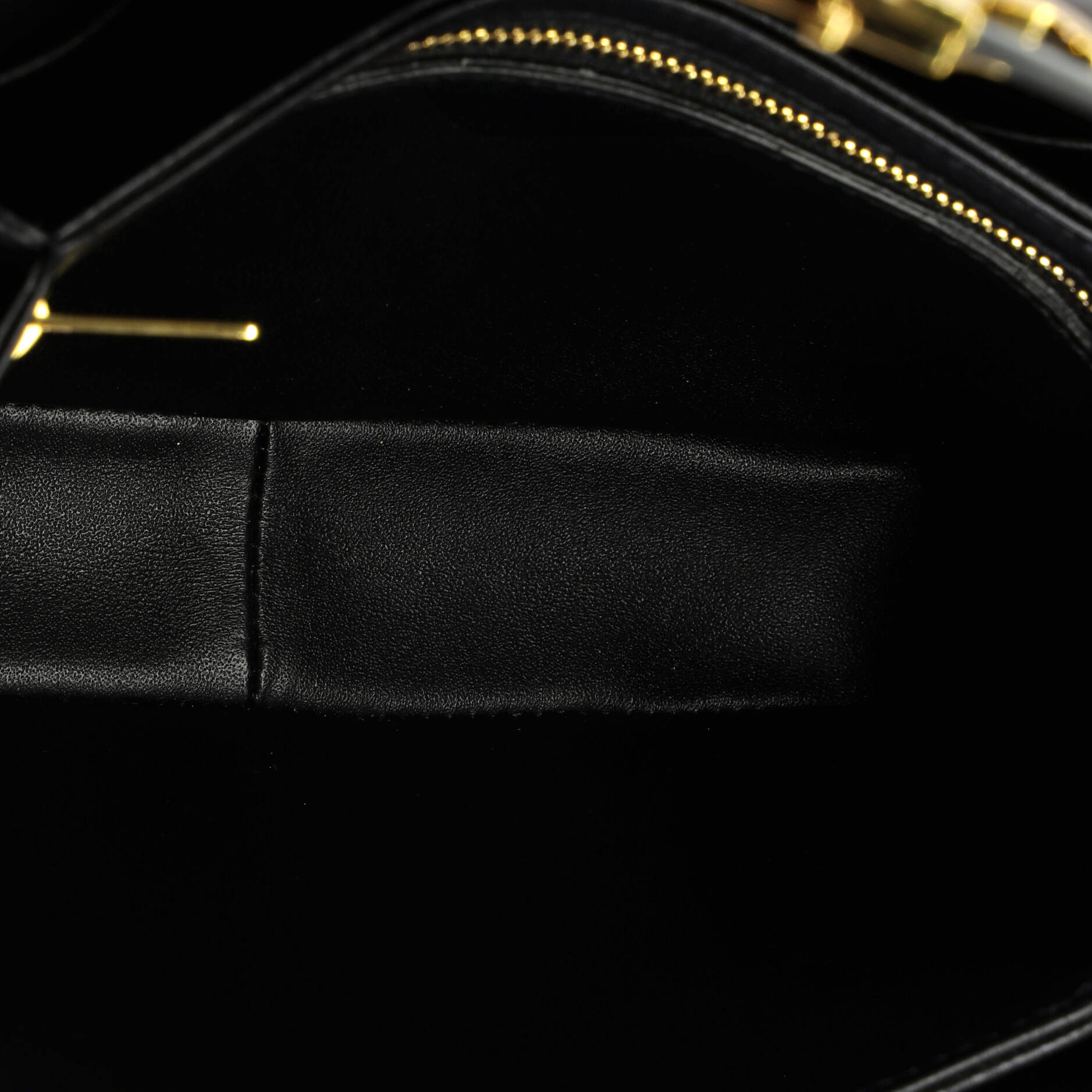 Triomphe Shoulder Bag Smooth Calfskin Teen - Image 5