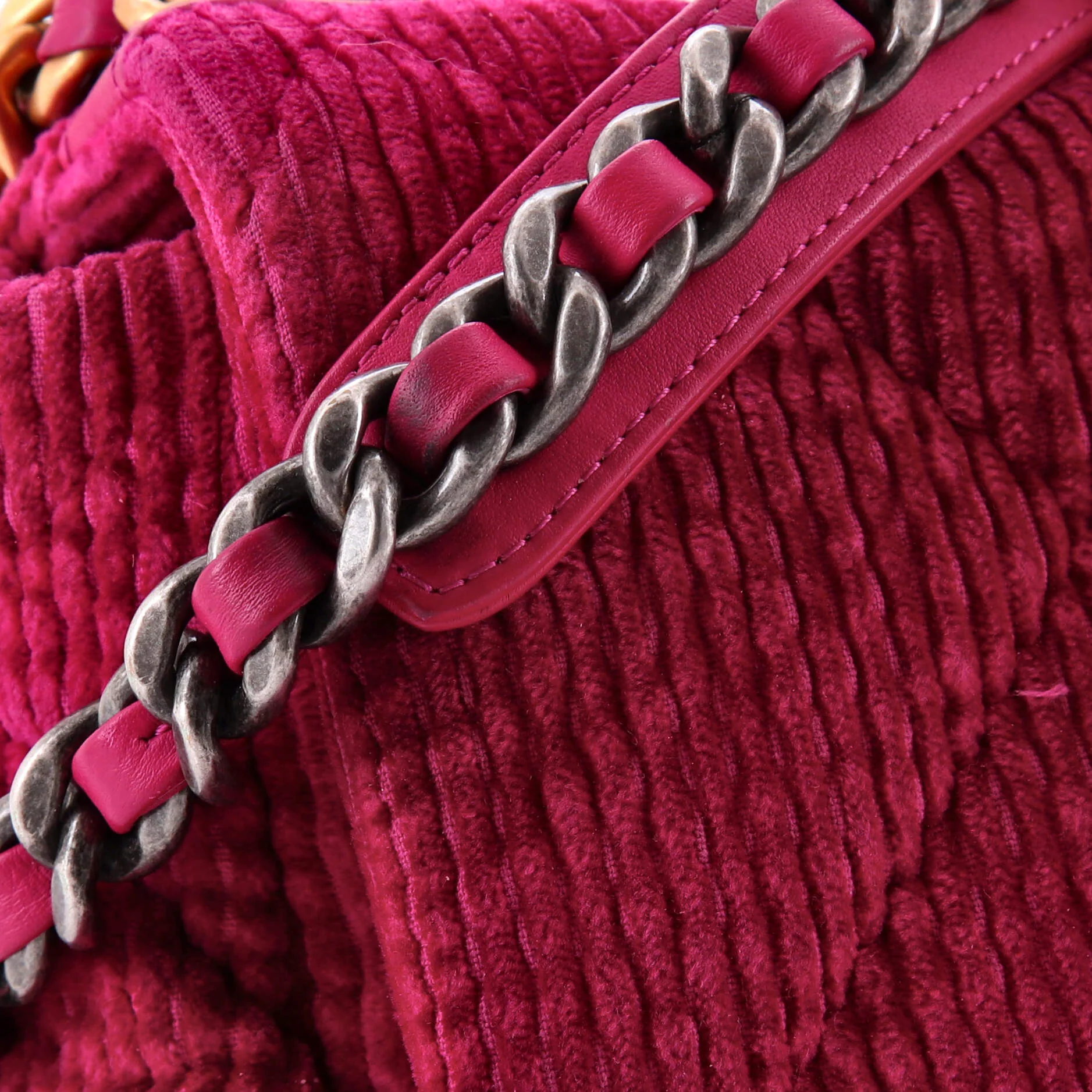 19 Flap Bag Quilted Corduroy Medium - Image 8