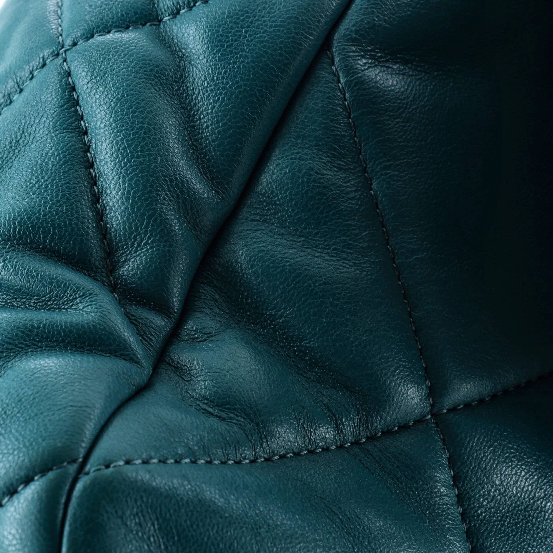 19 Flap Bag Quilted Leather Large - Image 6