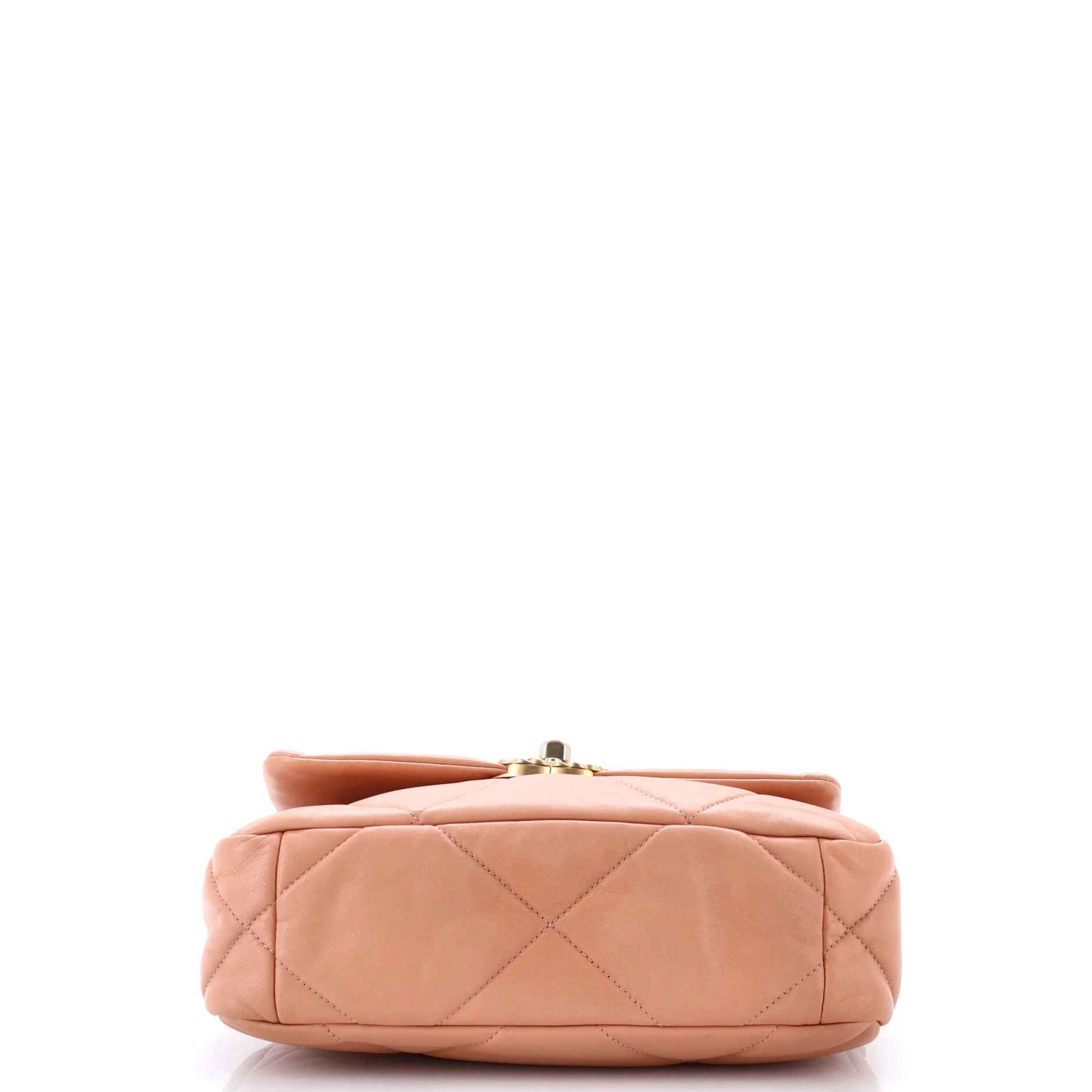 19 Flap Bag Quilted Leather Medium - Image 4