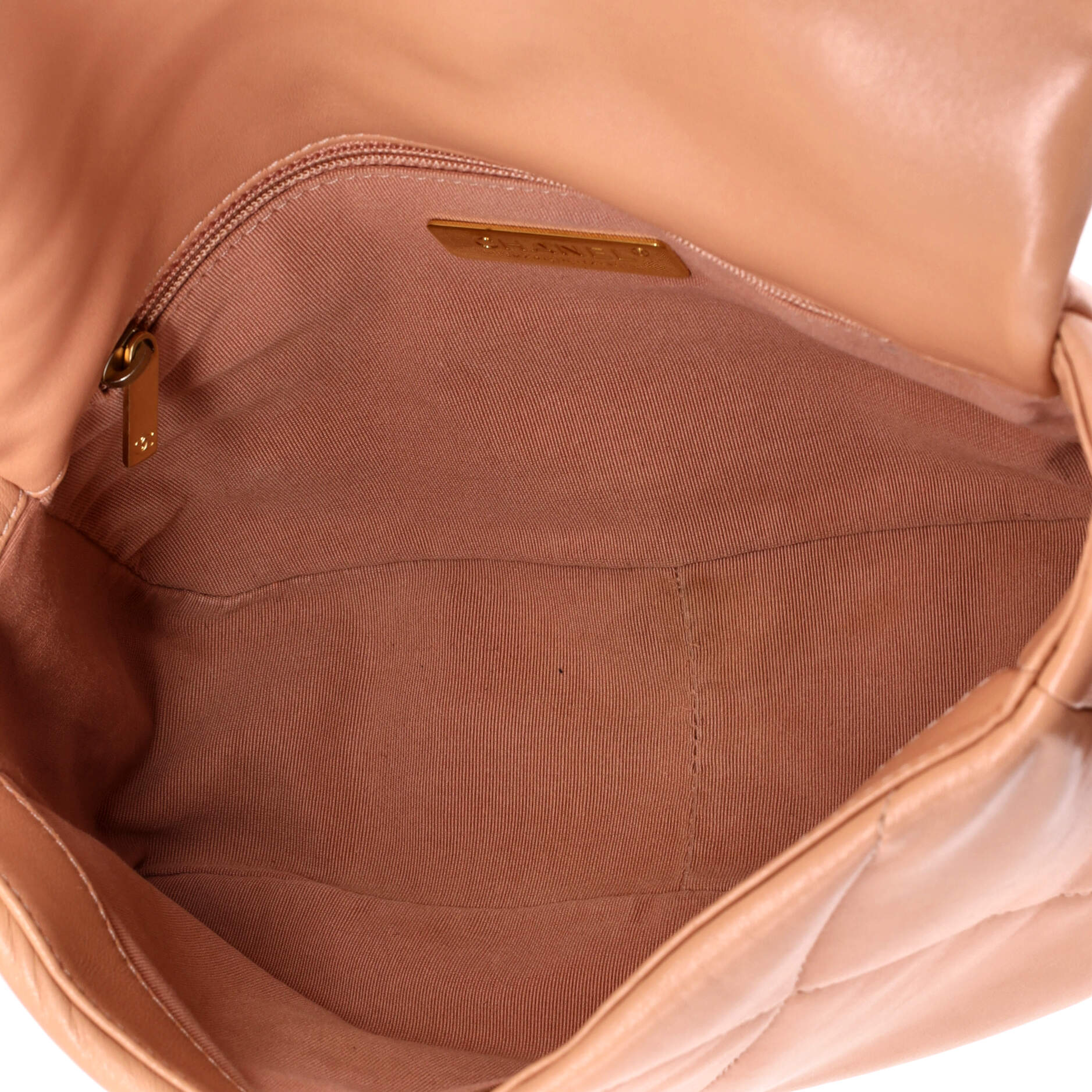 19 Flap Bag Quilted Leather Medium - Image 5