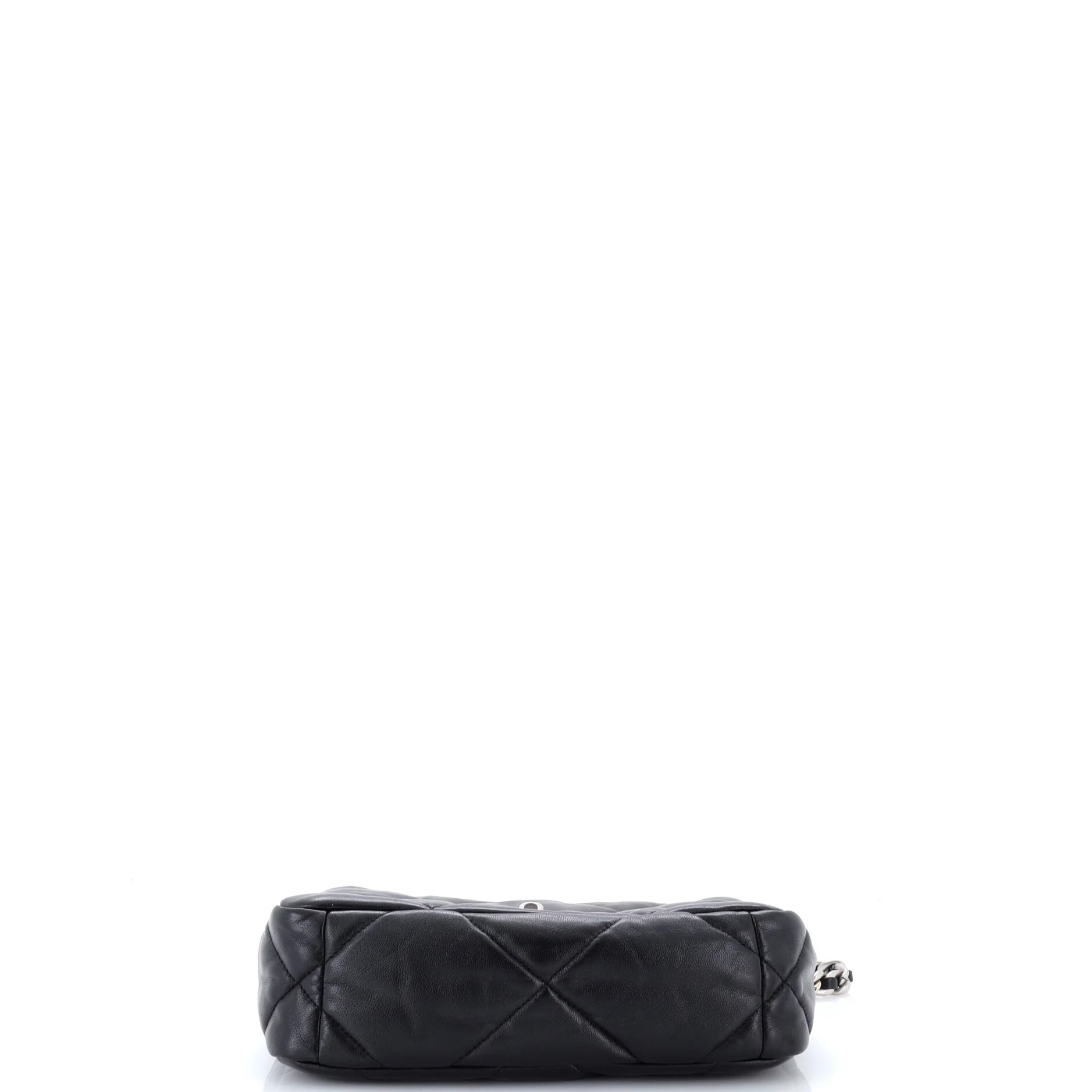 19 Flap Bag Quilted Leather Medium - Image 4