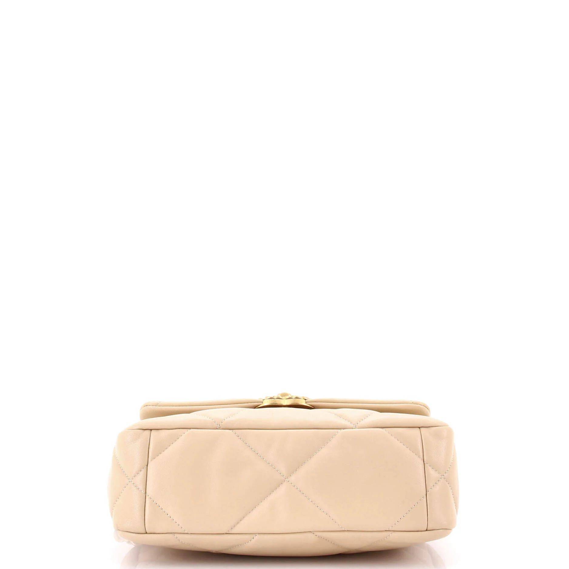 19 Flap Bag Quilted Leather Medium - Image 4